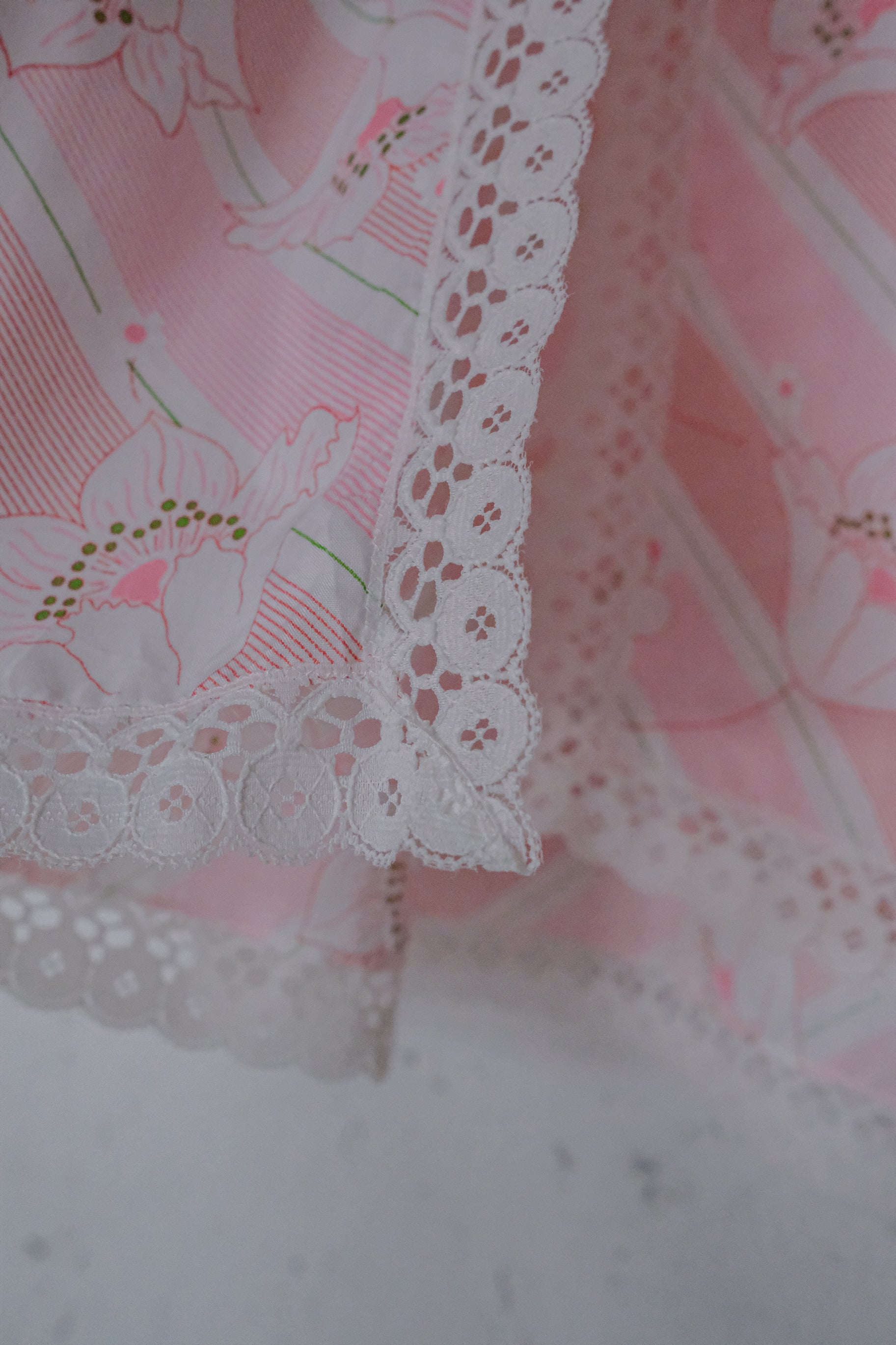 Vintage Floral Sheer Night Dress / 白木蘭蕾絲開襟睡衣洋裝