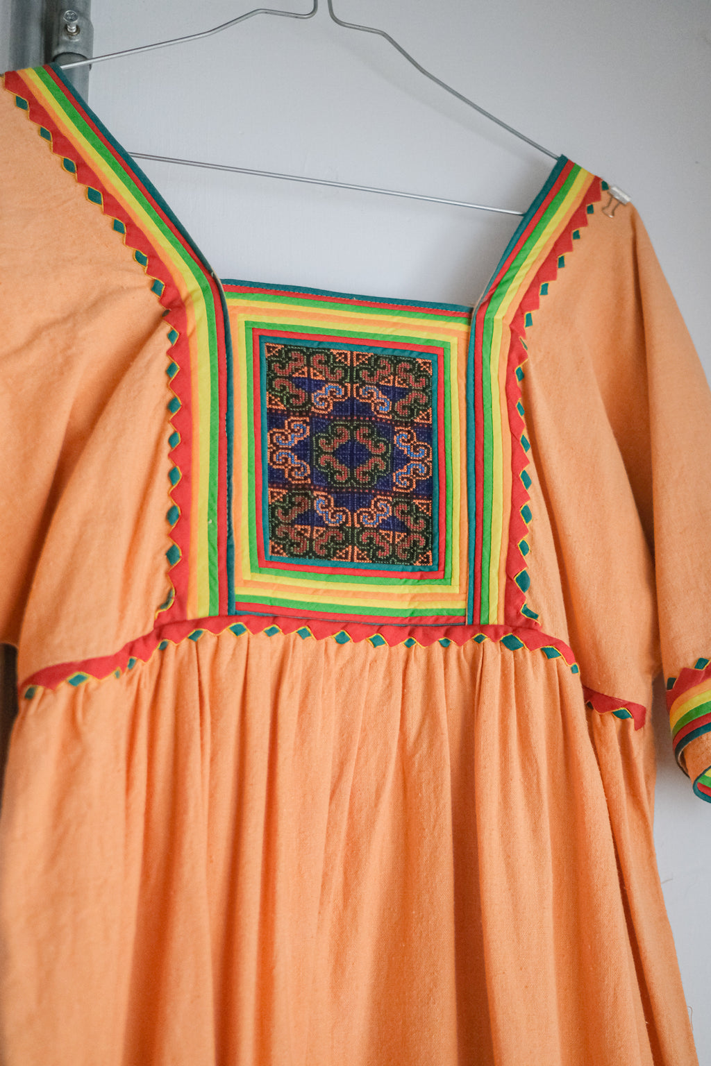 1970's "Hmong" Tribe Folk Dress Hippie Style / 古著嬉皮風洋裝