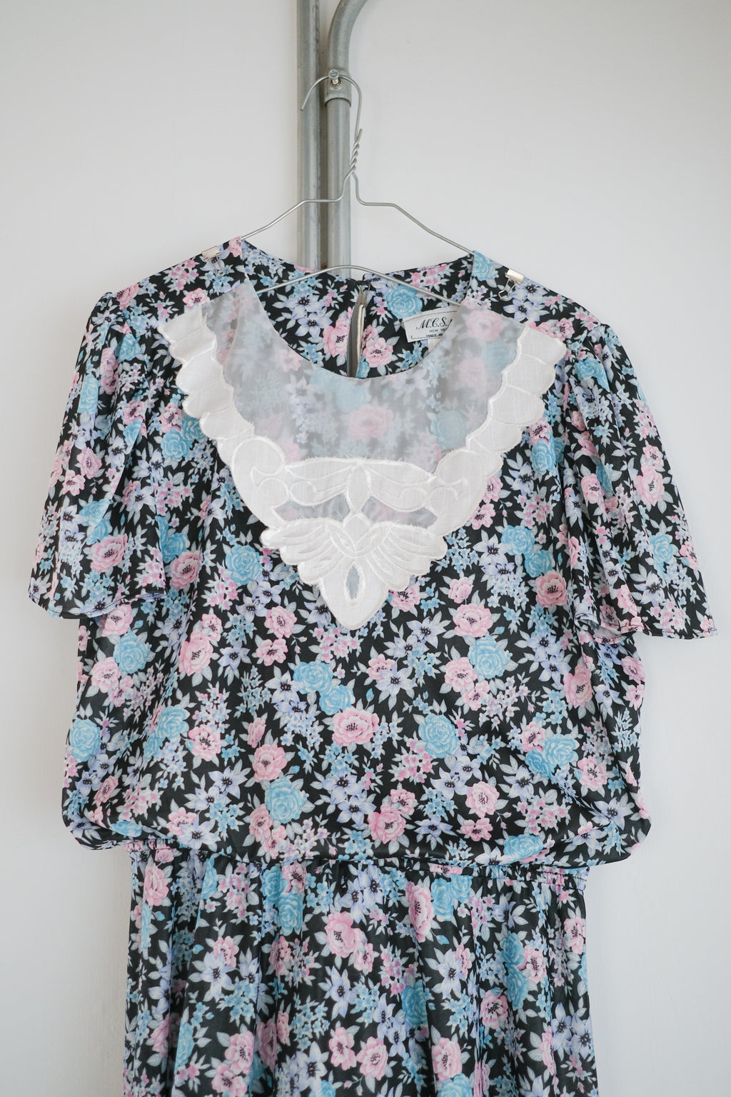 Vintage Mexican Oaxana Embroidered Dress