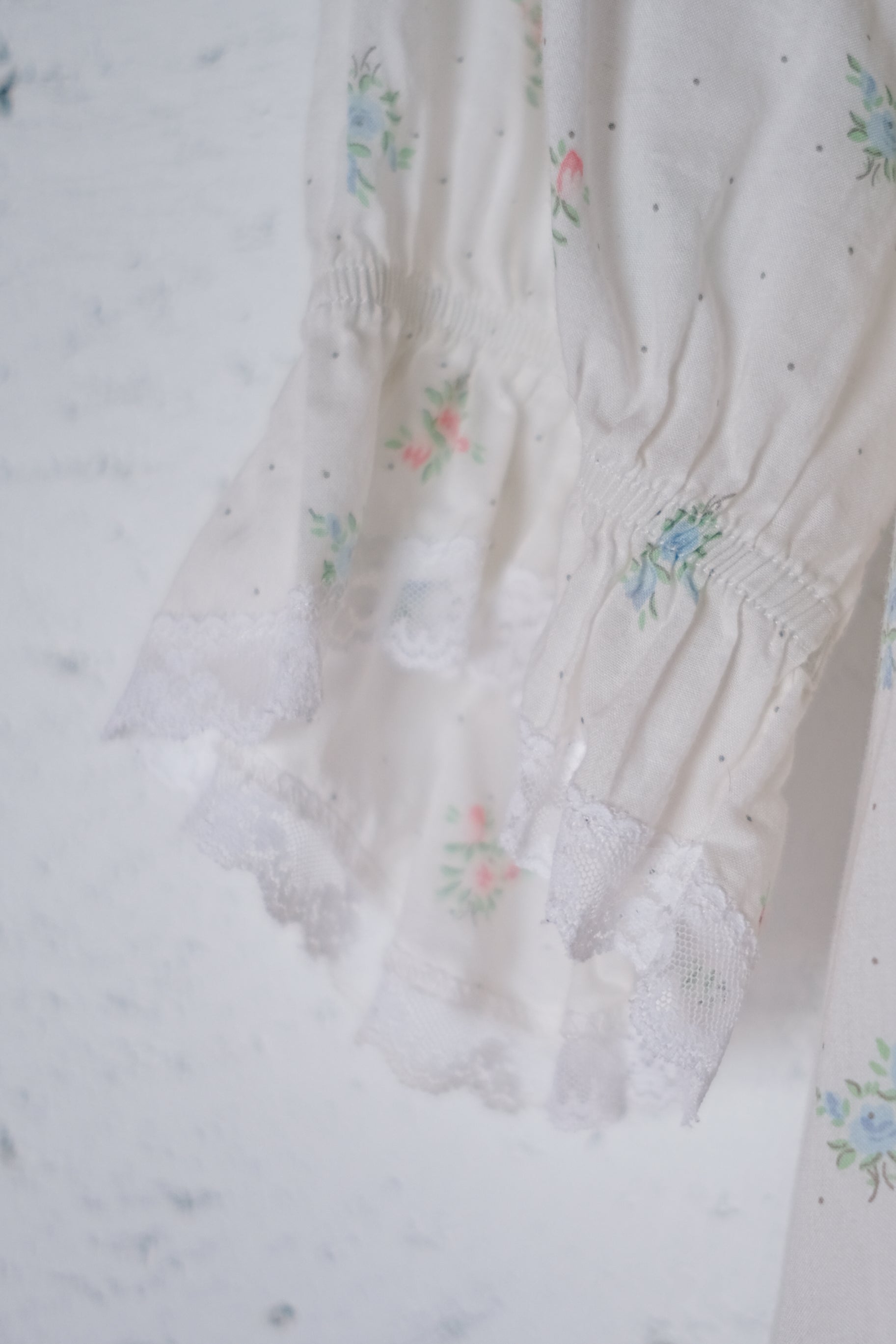 Vintage Night Dress / 碎花透膚V領睡衣洋裝