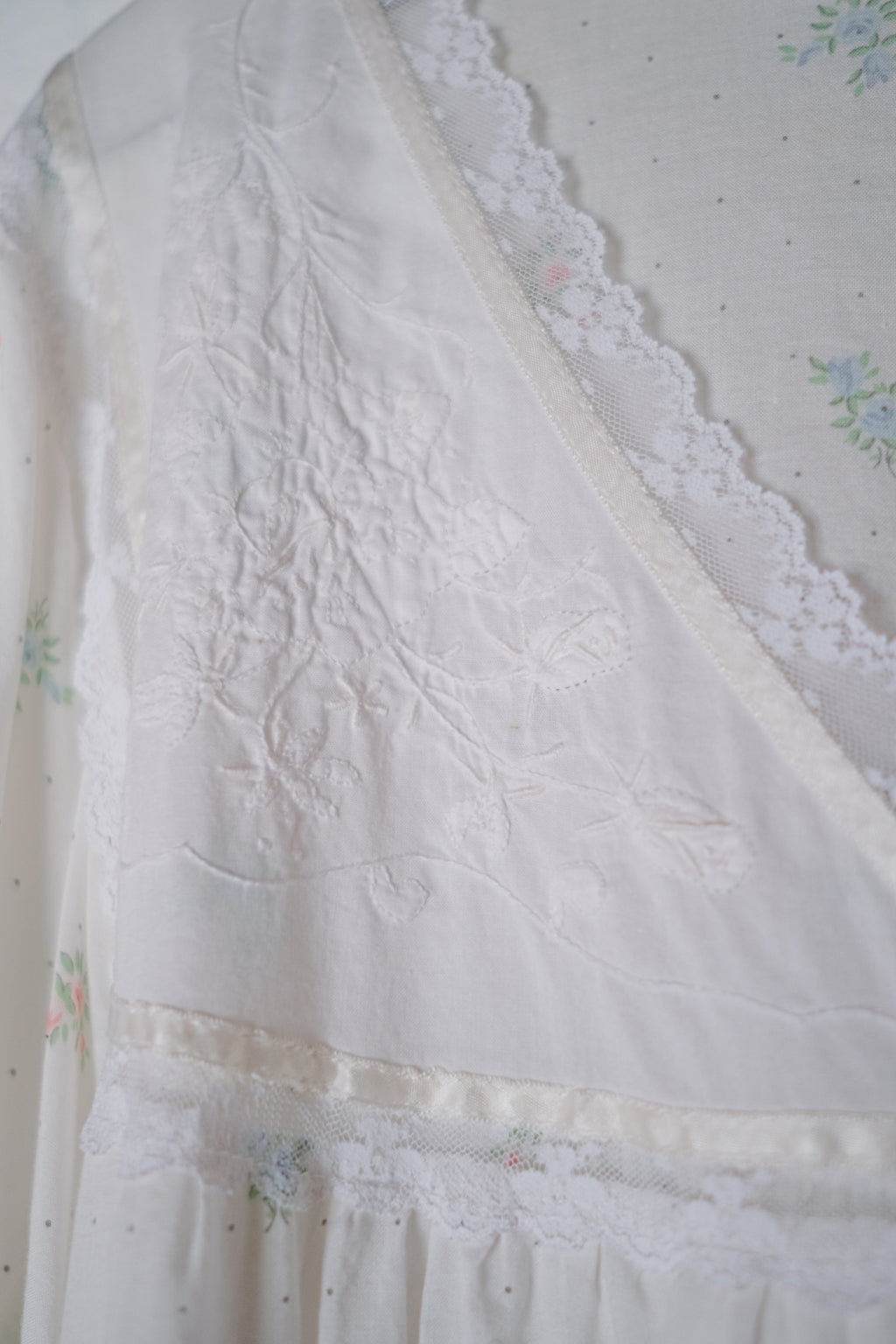 Vintage Mexican Oaxana Embroidered Dress