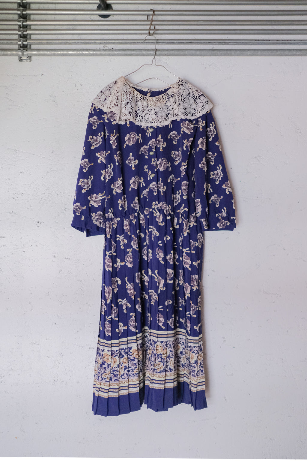 Vintage Floral Lace Collar Dress / 蕾絲領印花百摺洋裝