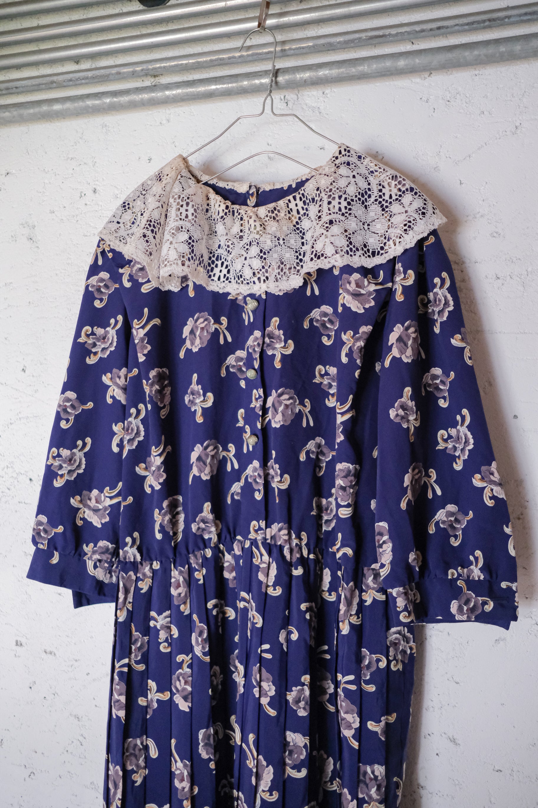 Vintage Floral Lace Collar Dress / 蕾絲領印花百摺洋裝