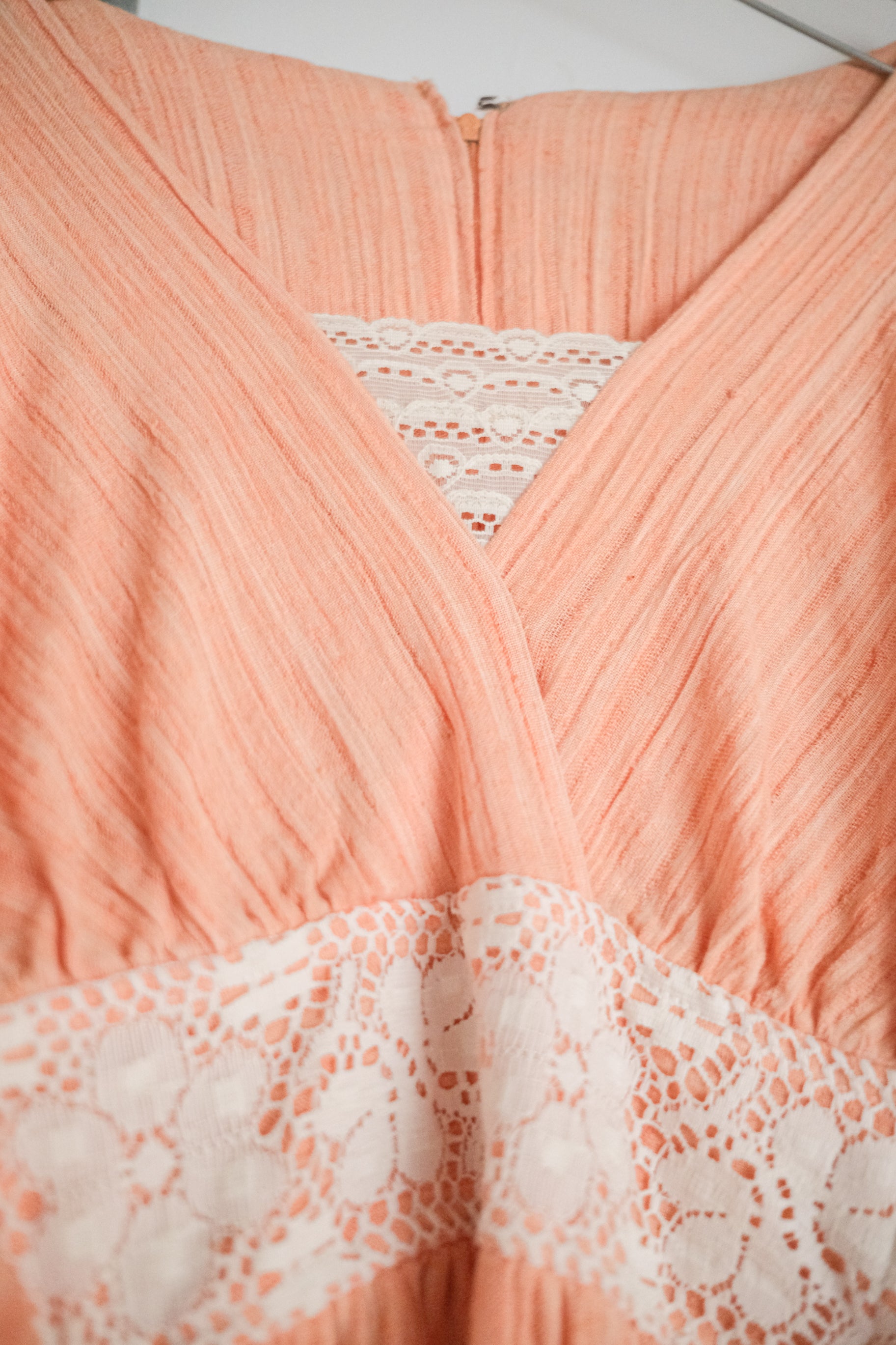 Vintage 1970's Peach Gauze Prairie Dress / 古著蜜桃色棉紗長洋裝