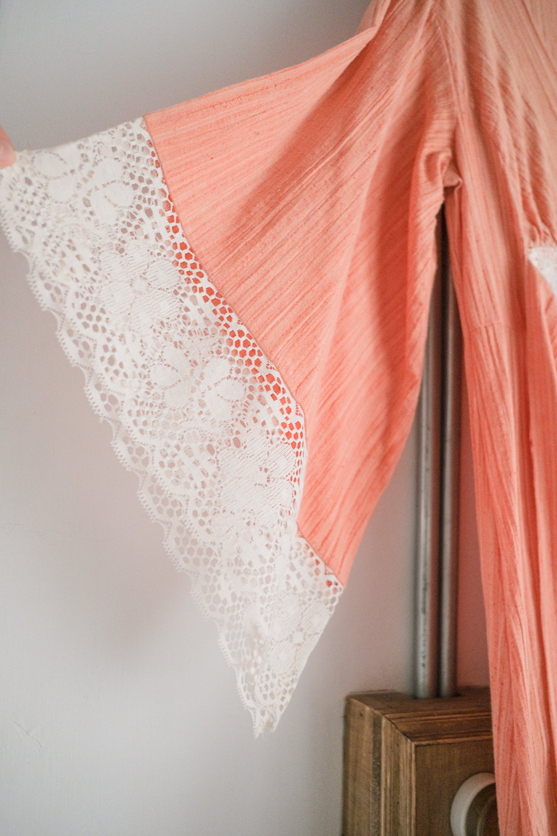 Vintage 1970's Peach Gauze Prairie Dress / 古著蜜桃色棉紗長洋裝