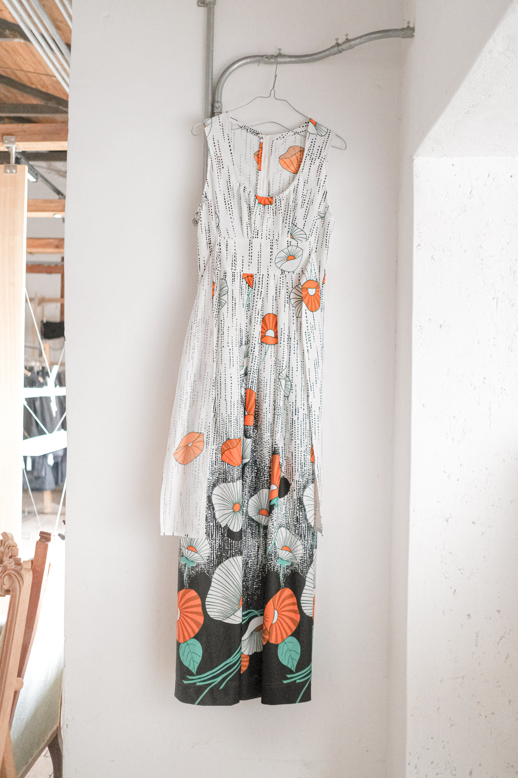 Vintage Floral Print White Sleeveless Dress / 古著嬉皮花卉綁帶洋裝