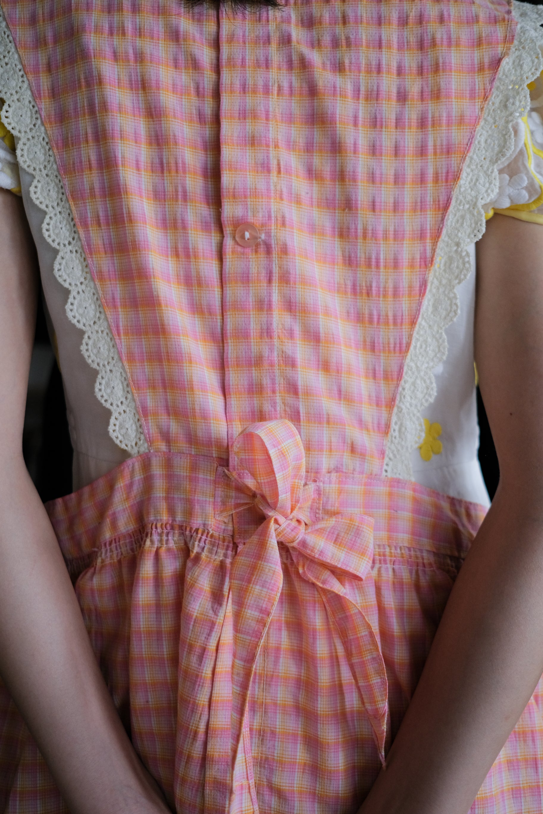 1970's Shadow Plaid Lace Bib Apron / 古著漸層格紋蕾絲圍裙