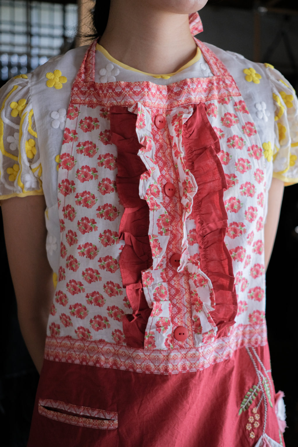 Vintage Bird and flowers Ruffled Bib Apron / 古著鳥與花荷葉邊圍裙