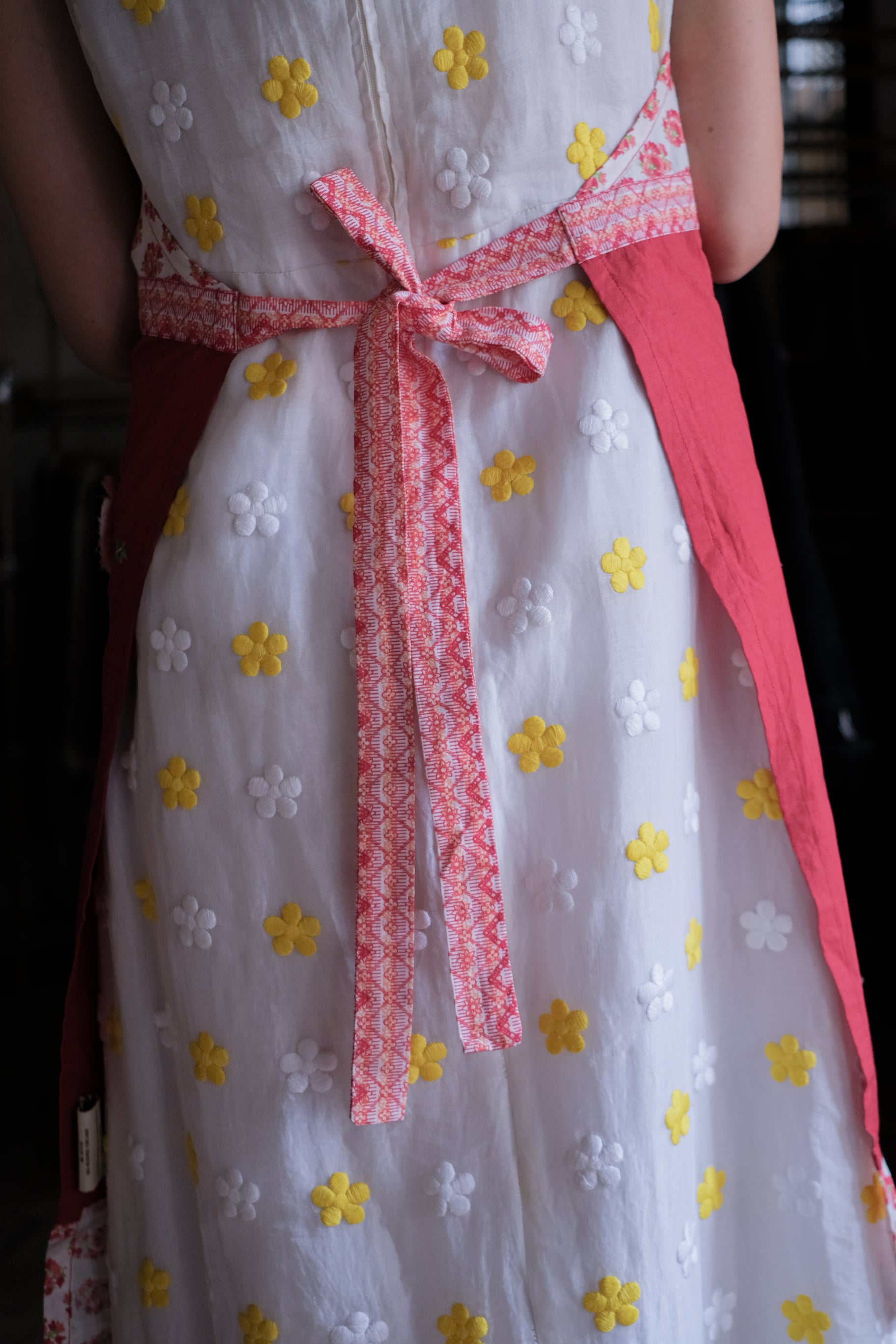 Vintage Bird and flowers Ruffled Bib Apron / 古著鳥與花荷葉邊圍裙