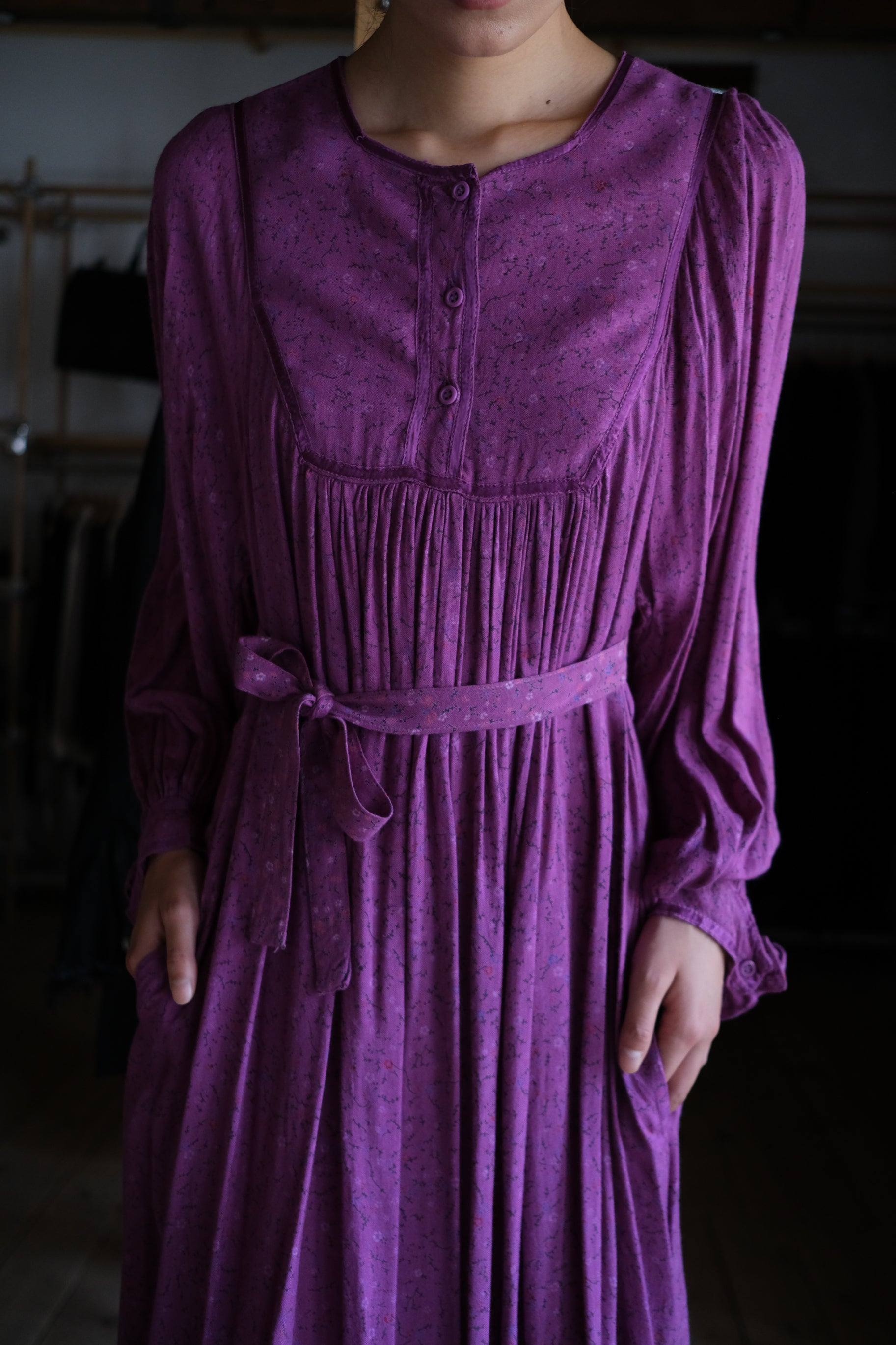 1970's Indian Deep lilac Calico Dress / 印度古著紫丁香碎花細褶洋裝