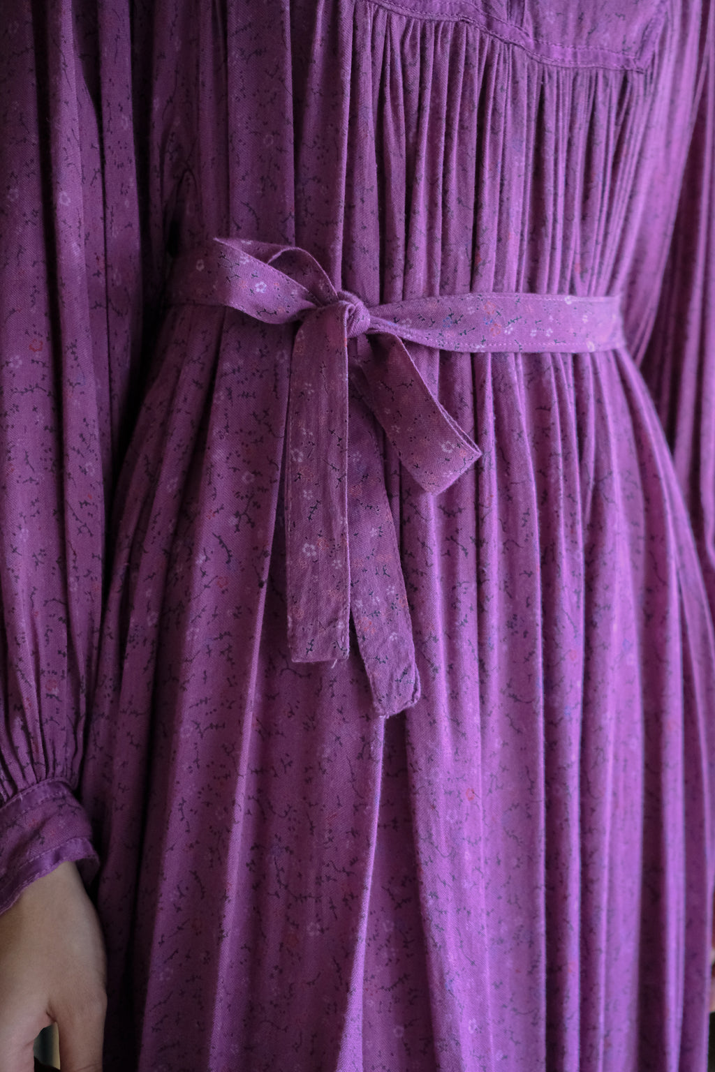 1970's Indian Deep lilac Calico Dress / 印度古著紫丁香碎花細褶洋裝
