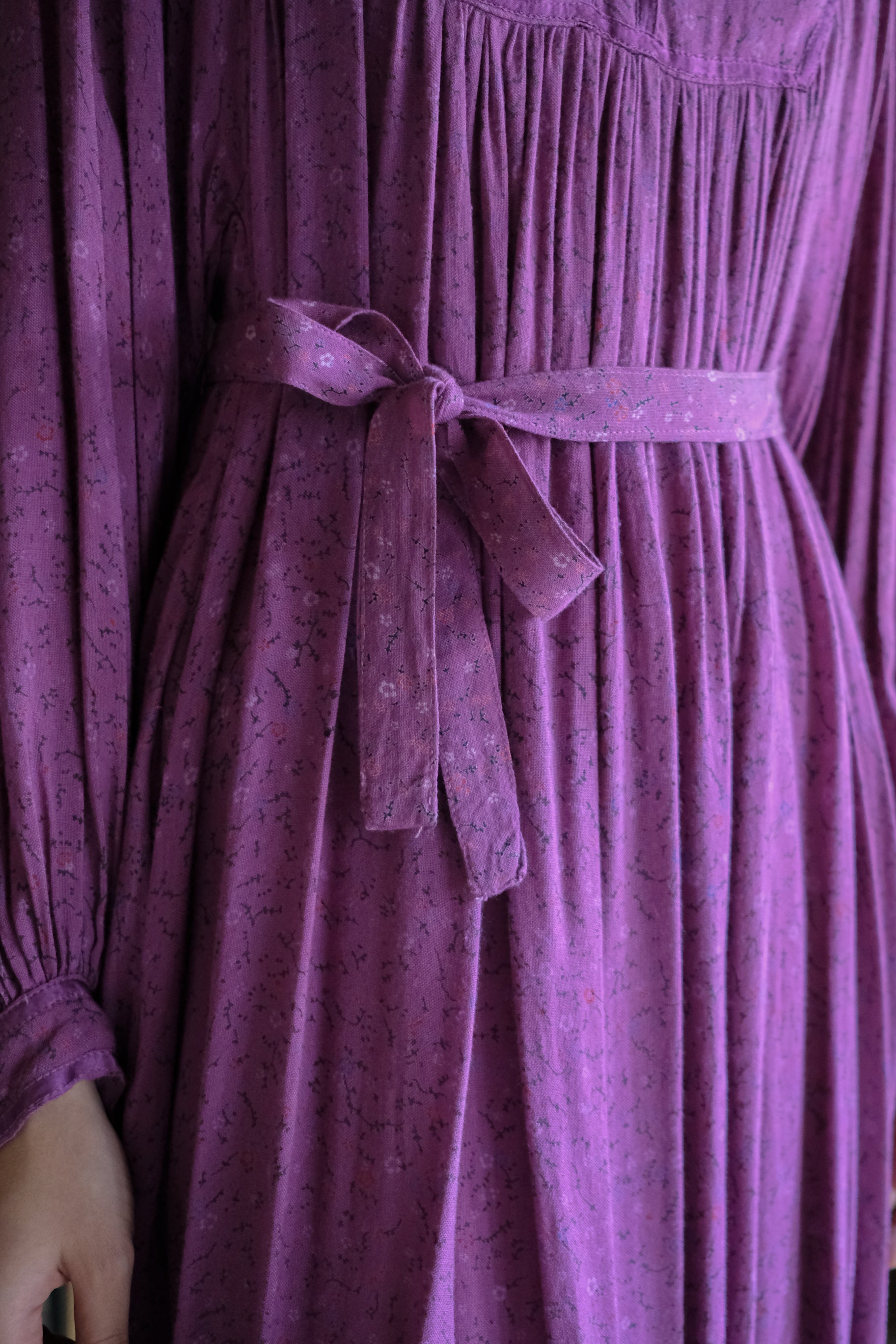 1970's Indian Deep lilac Calico Dress / 印度古著紫丁香碎花細褶洋裝