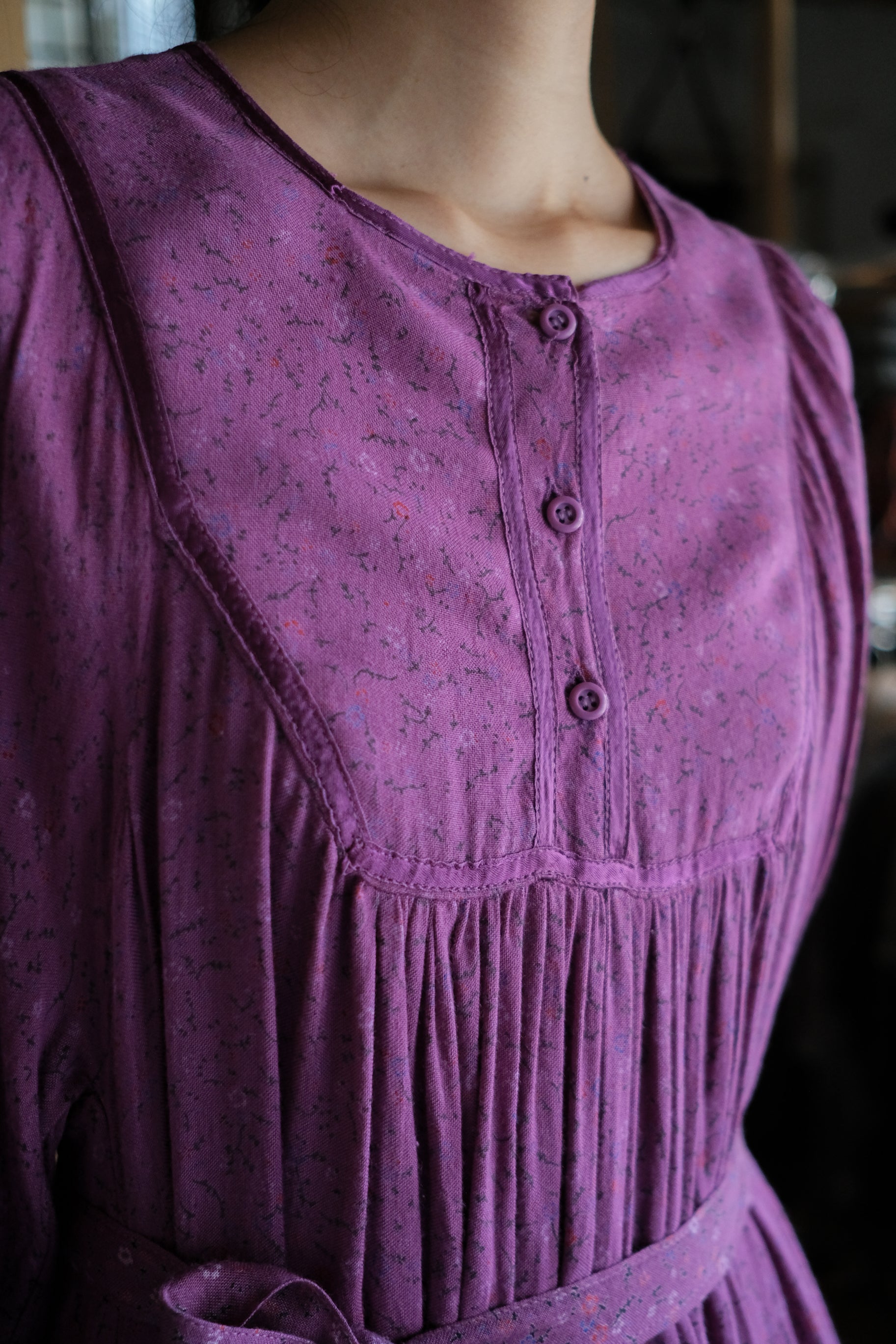 1970's Indian Deep lilac Calico Dress / 印度古著紫丁香碎花細褶洋裝