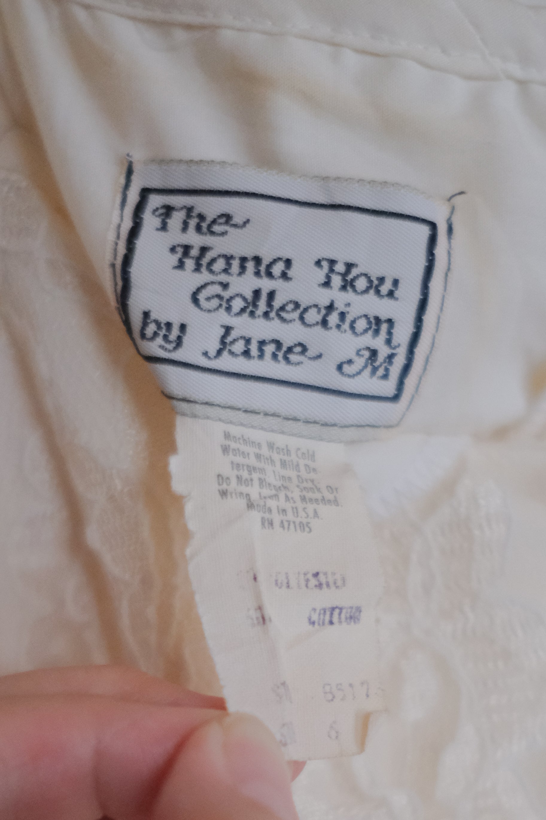 1970’s "Hana Hou" Muumuu Lace Dress / 古著米色穆穆蕾絲洋裝