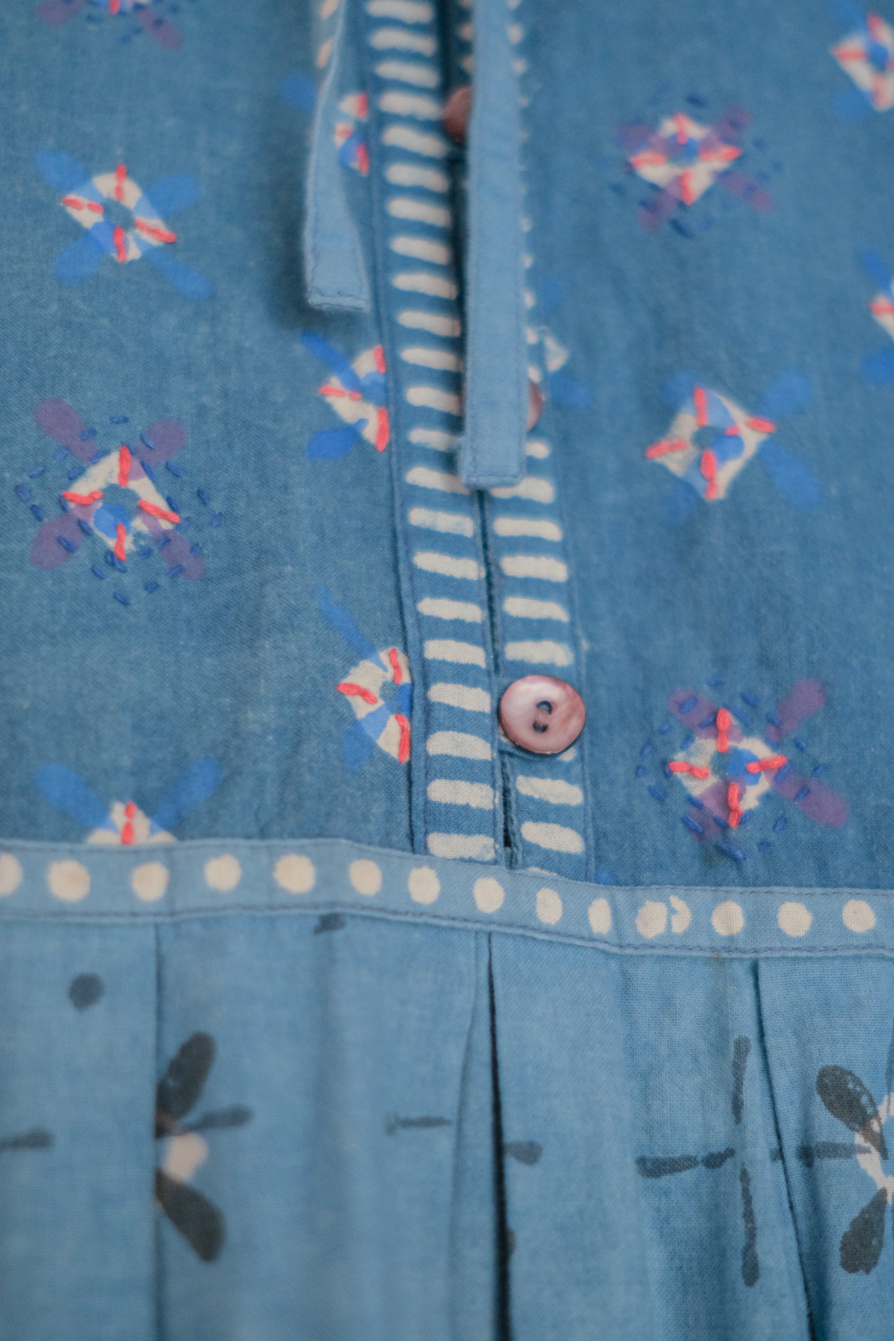 1990’s Indian Indigo Batik Embroidered Dress / 印度古著靛藍蠟染手刺繡洋裝