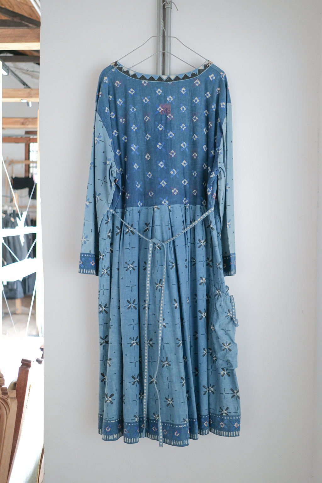 1990’s Indian Indigo Batik Embroidered Dress / 印度古著靛藍蠟染手刺繡洋裝