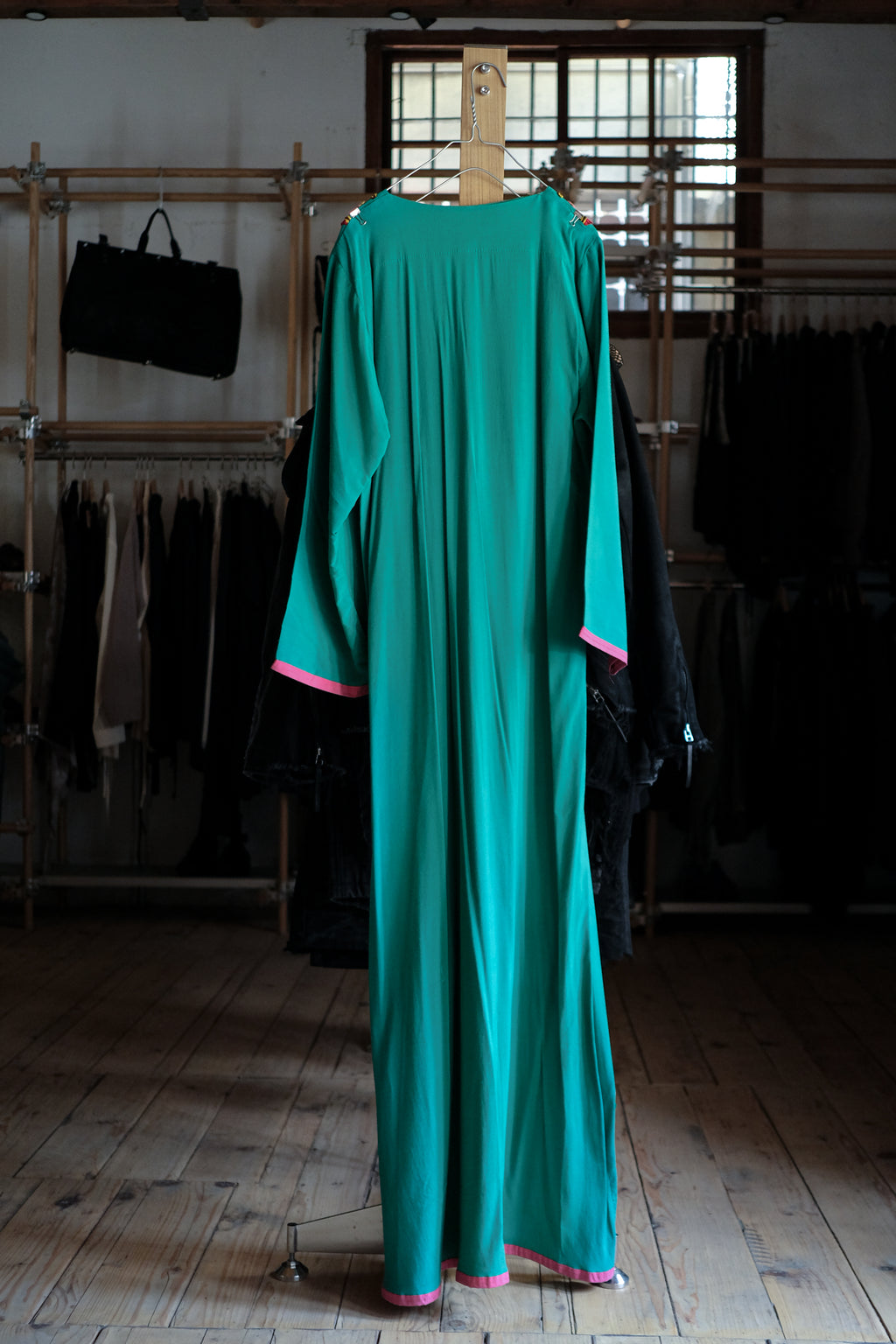 1980’s Egyptian Embroidered Kaftan / 埃及古著羽綠藍刺繡長袍