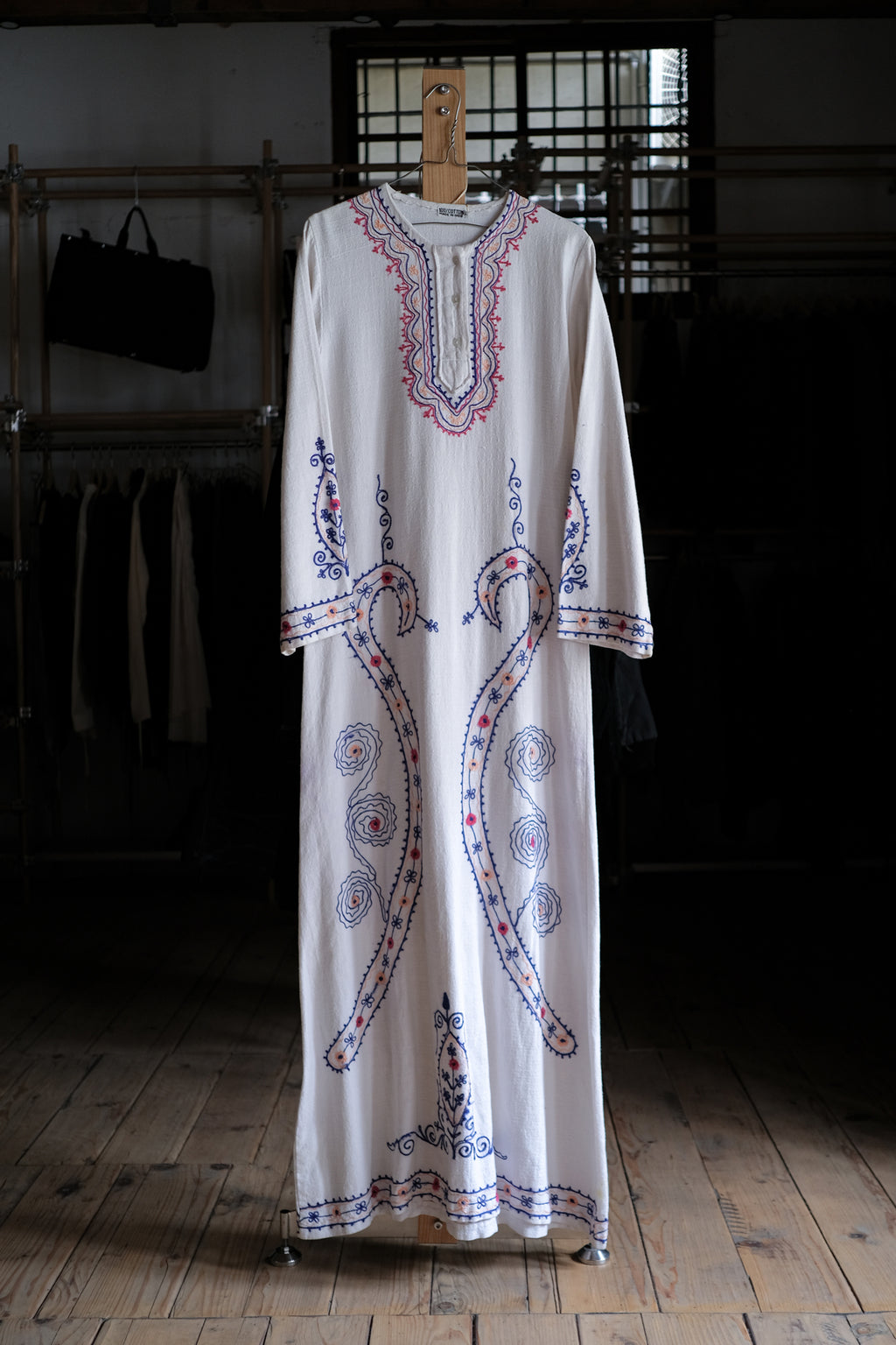 Vintage Indian Hand Embroidered Cotton Gauze Folk Kaftan / 印度古著手刺繡棉紗民族長袍