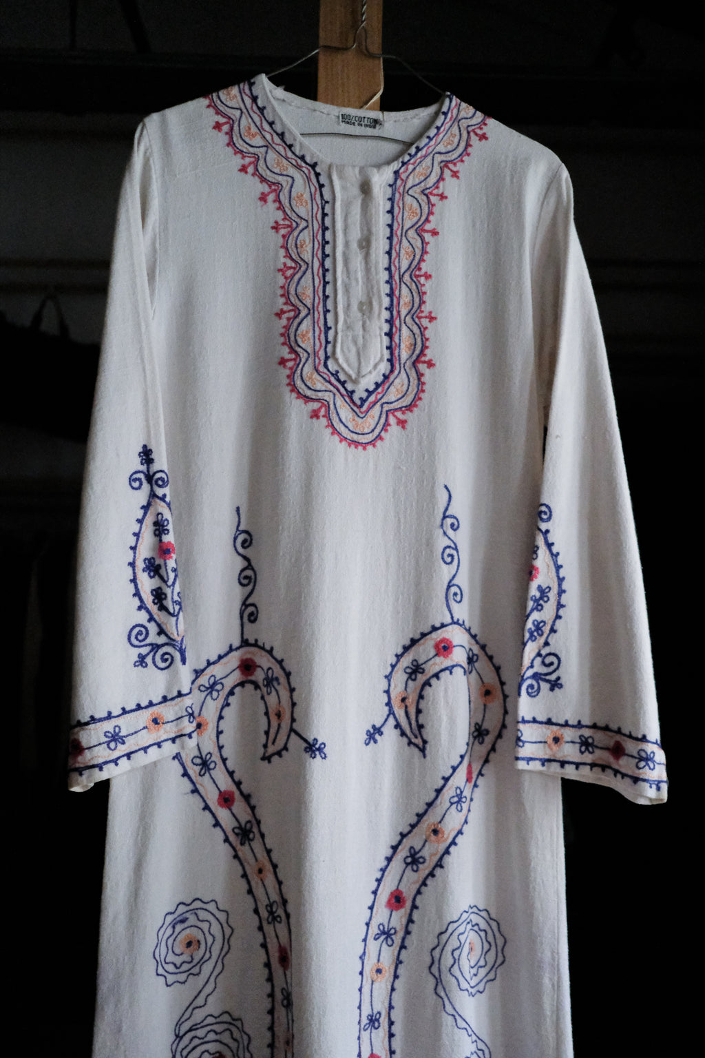 Vintage Indian Hand Embroidered Cotton Gauze Folk Kaftan / 印度古著手刺繡棉紗民族長袍