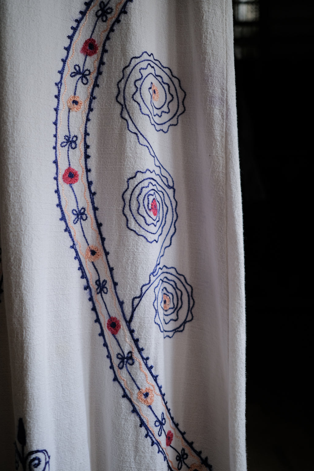 Vintage Indian Hand Embroidered Cotton Gauze Folk Kaftan / 印度古著手刺繡棉紗民族長袍