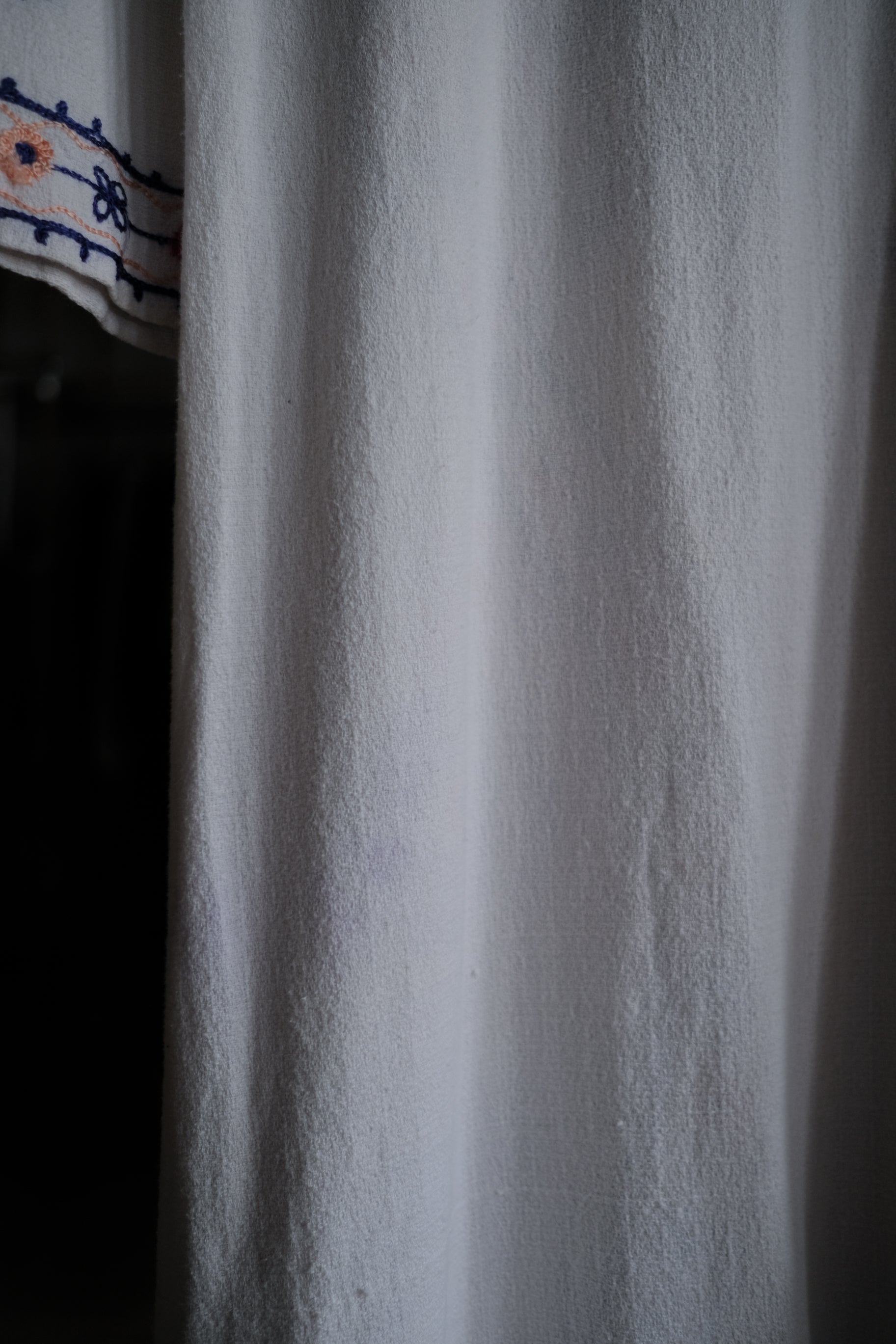 Vintage Indian Hand Embroidered Cotton Gauze Folk Kaftan / 印度古著手刺繡棉紗民族長袍