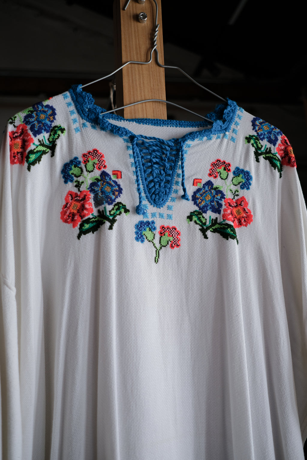 1970's East Europe Embroidered Folk Kaftan / 古著東歐刺繡民族長袍