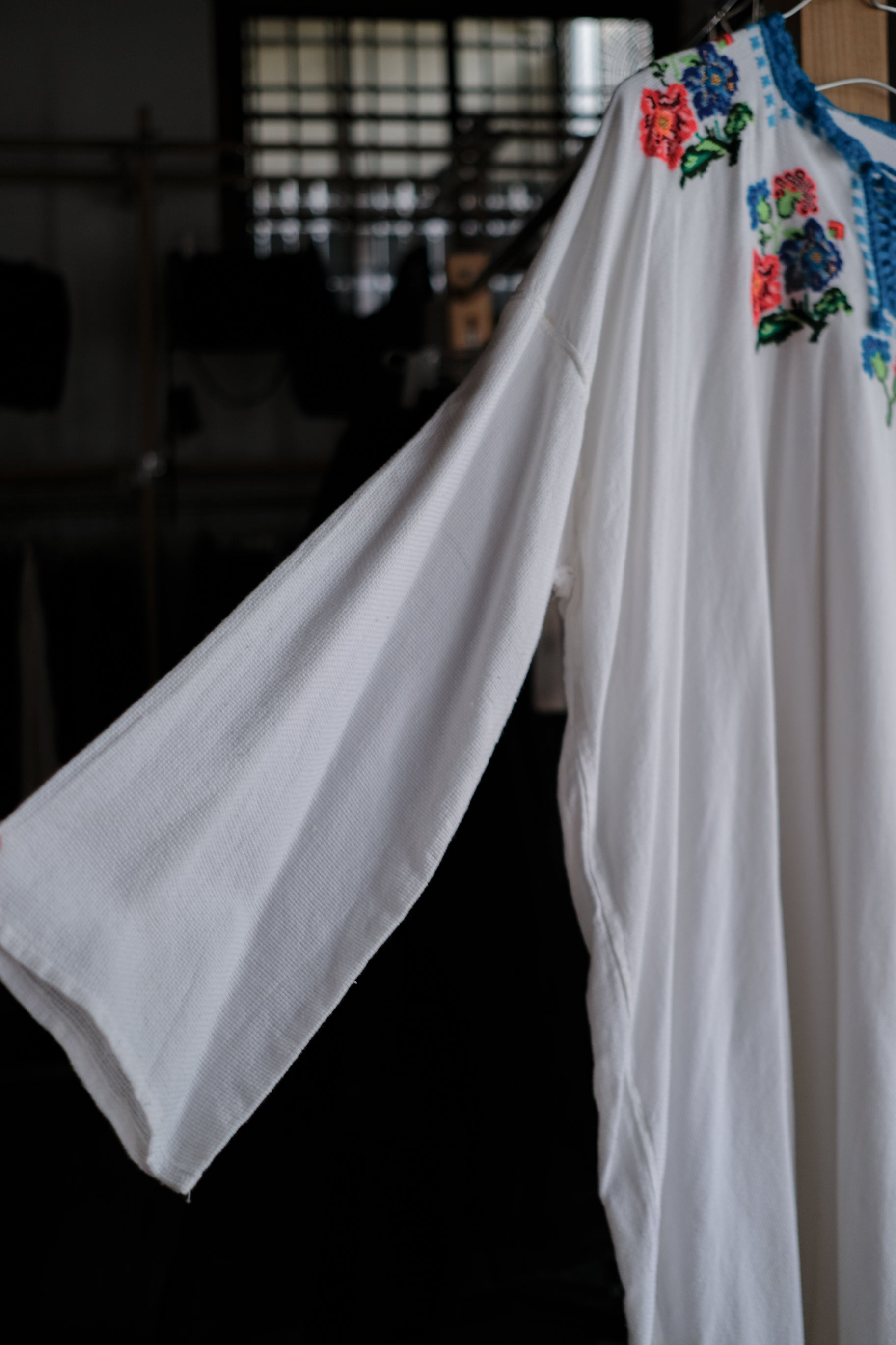 1970's East Europe Embroidered Folk Kaftan / 古著東歐刺繡民族長袍