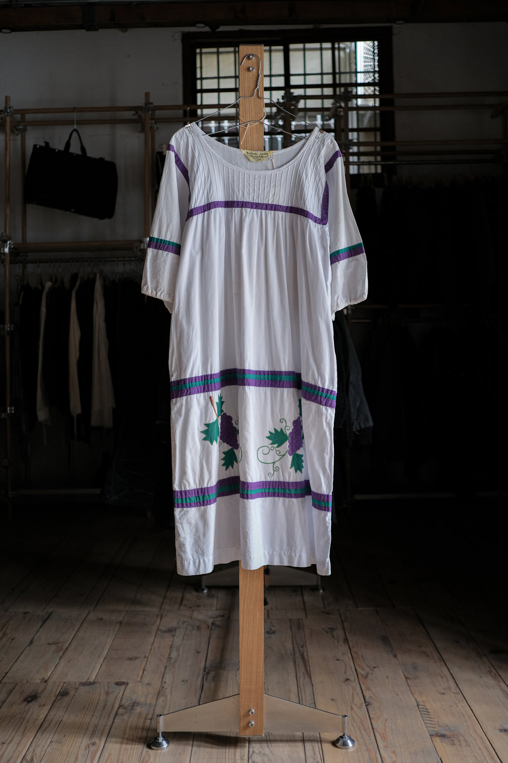 1970's Muumuu style Dress / 古著穆穆風葡萄園洋裝