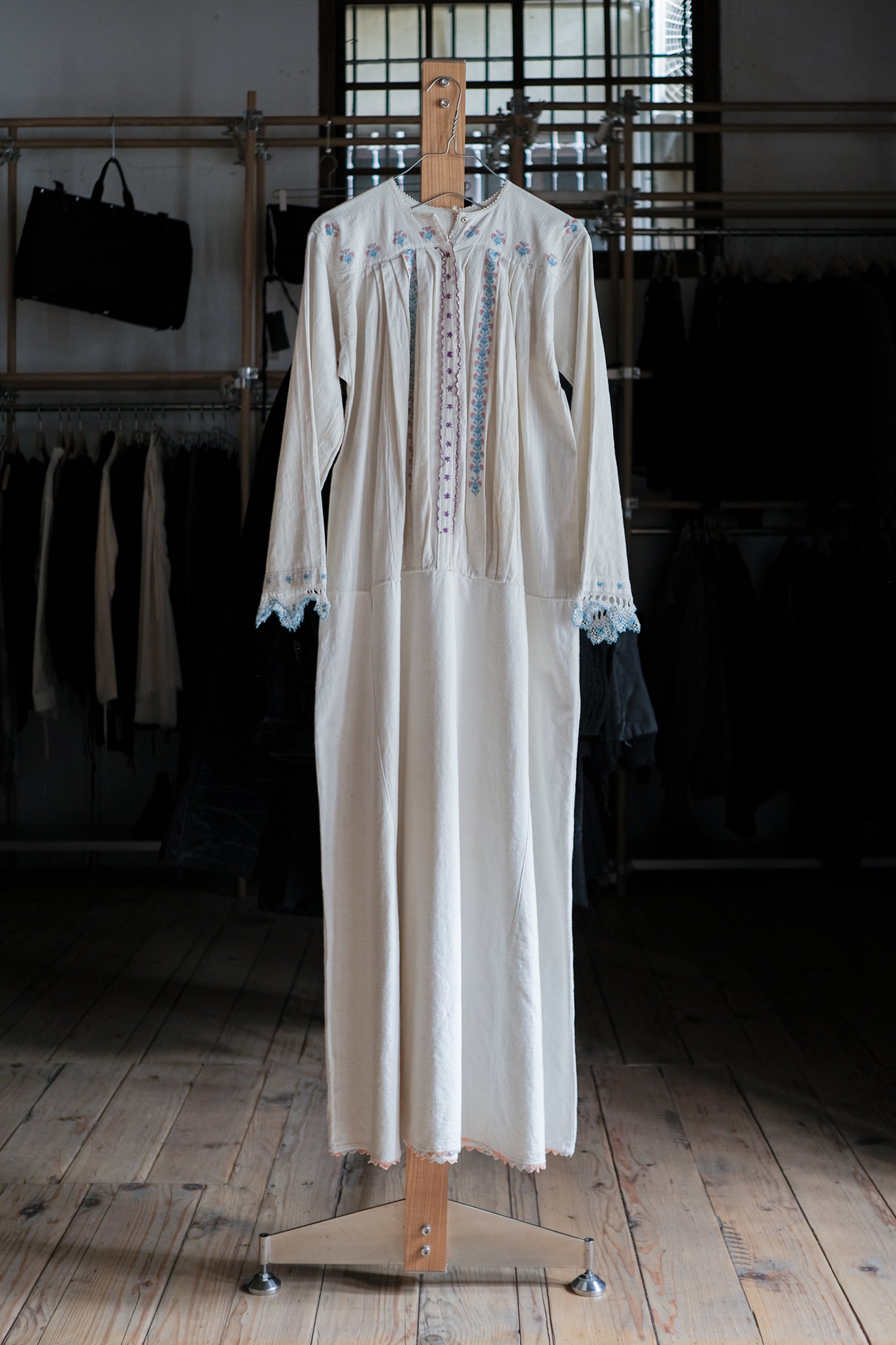 1950-1960’s East Europe Hand Made Kaftan / 古著東歐手工製刺繡長袍