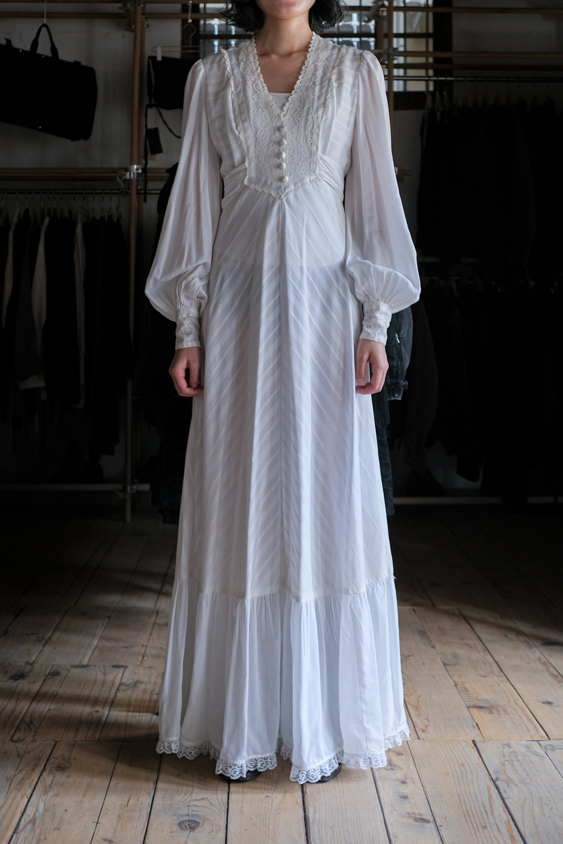 1970's Lace Bid Empire Waist Belted Dress / 古著蕾絲高腰綁帶長裙