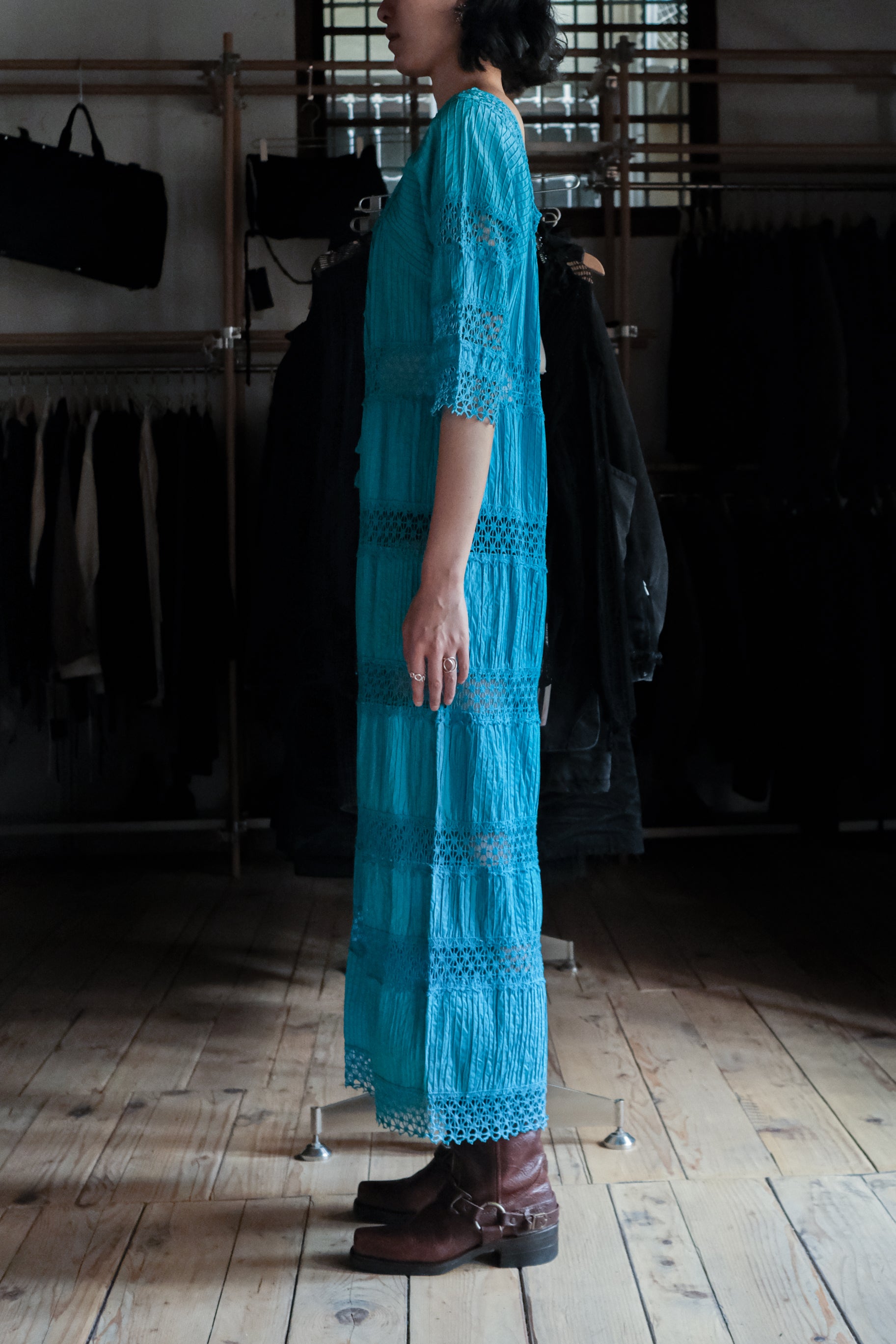 1970's Crochet Lace Bell Sleeve Maxi Dress / 古著鉤針蕾絲鐘形袖長裙