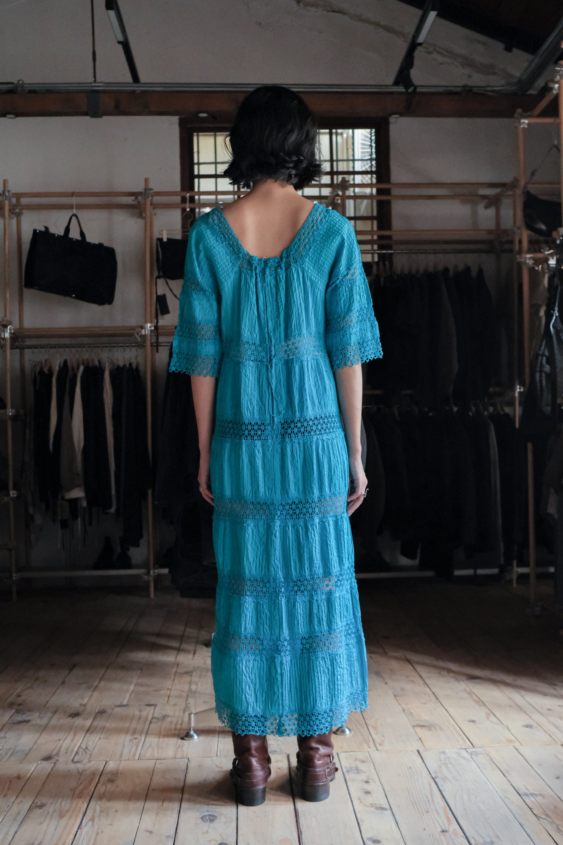 1970's Crochet Lace Bell Sleeve Maxi Dress / 古著鉤針蕾絲鐘形袖長裙