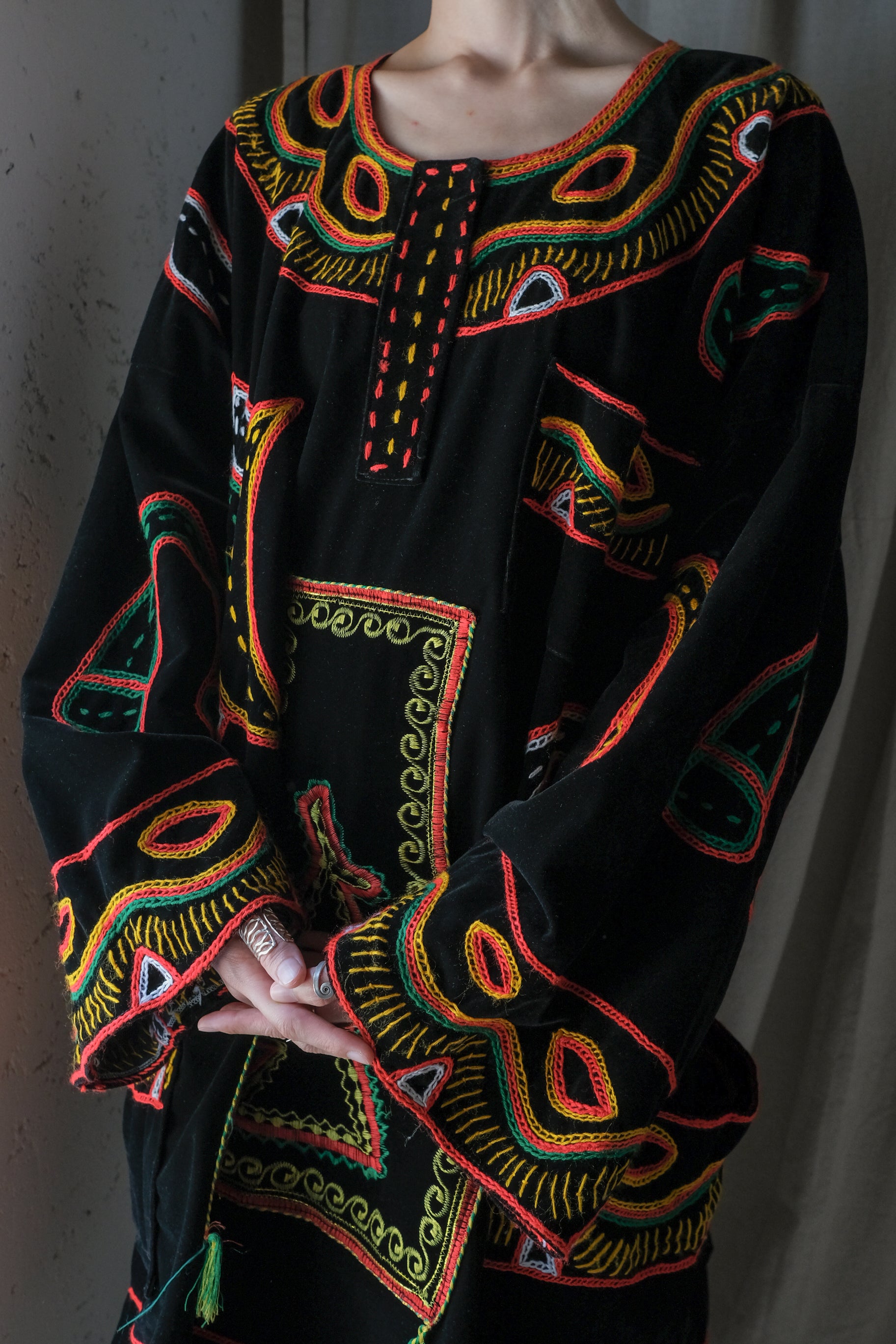 Vintage Cameroon Folk Velvet Smock / 喀麥隆古著絲絨民族罩衫