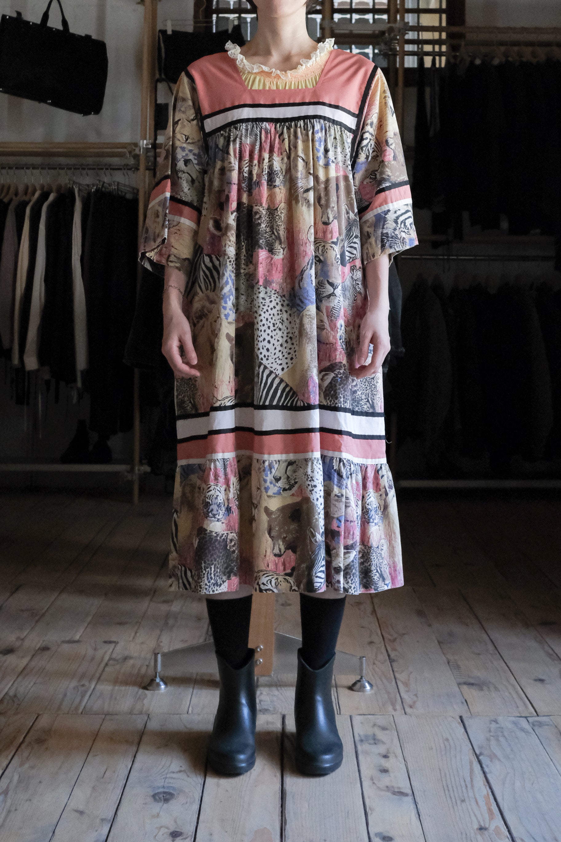 Vintage Animal Safari Graphic Print Muumuu Dress / 古著叢林萬獸印花穆穆洋裝