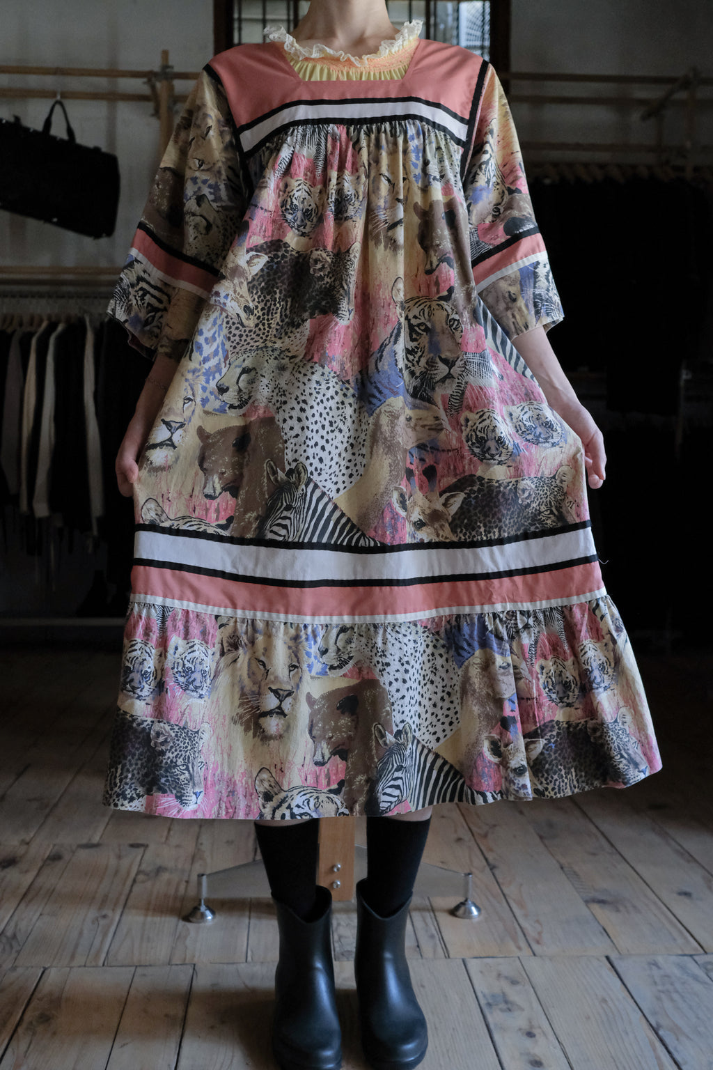 Vintage Animal Safari Graphic Print Muumuu Dress / 古著叢林萬獸印花穆穆洋裝