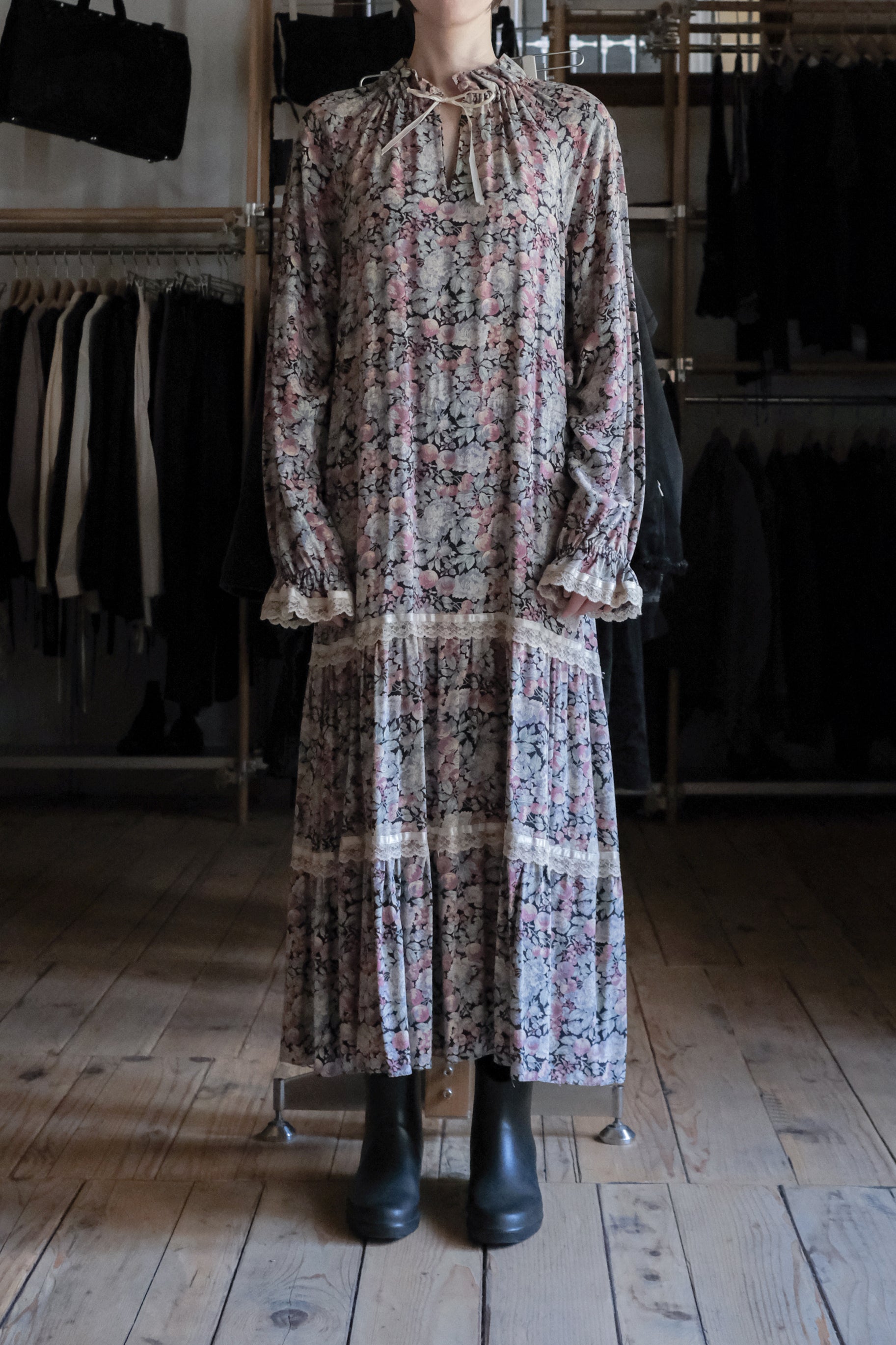 Vintage Floral Lace-Trimmed Prairie Dress / 古著碎花蕾絲拼接草原長洋裝