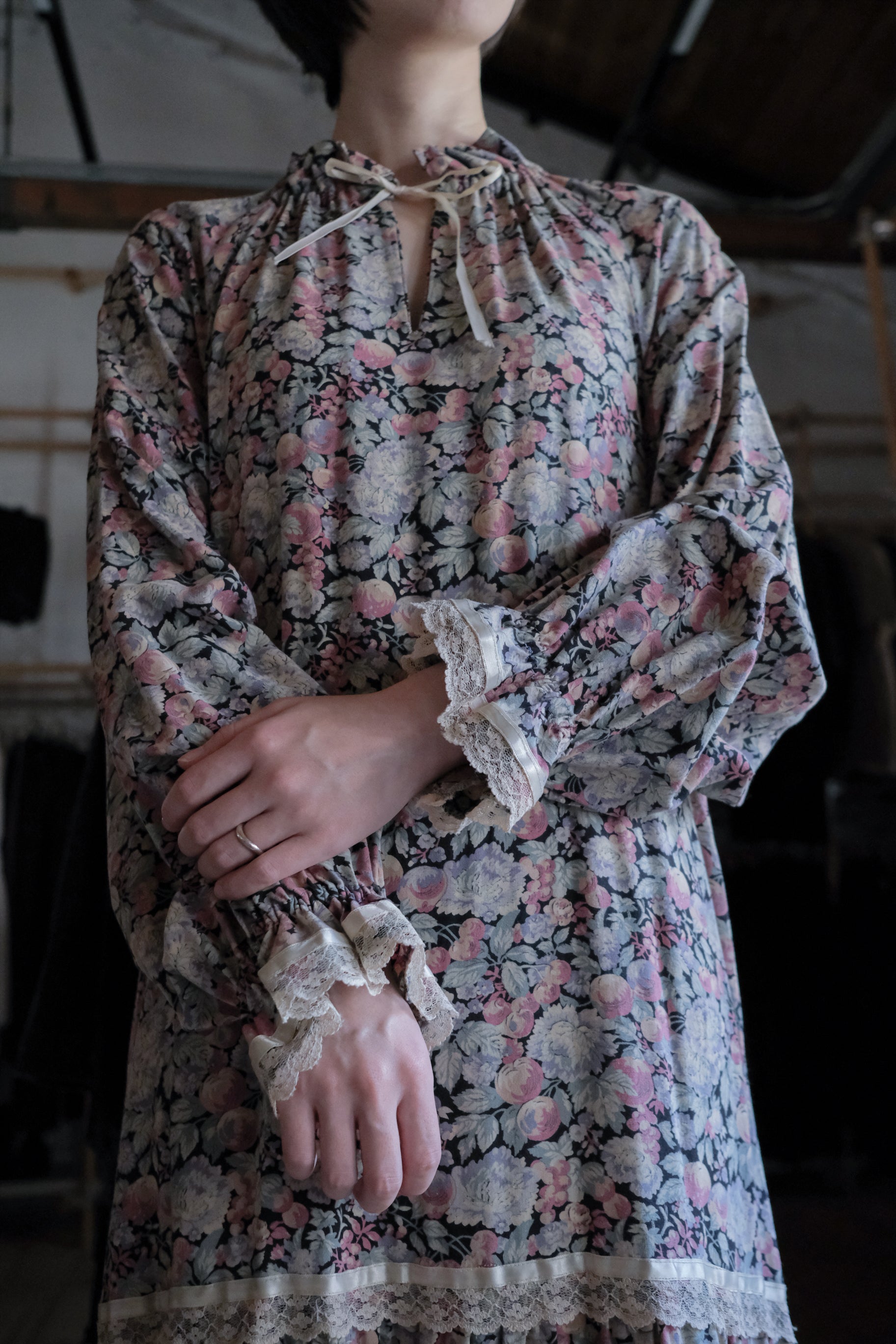 Vintage Floral Lace-Trimmed Prairie Dress / 古著碎花蕾絲拼接草原長洋裝