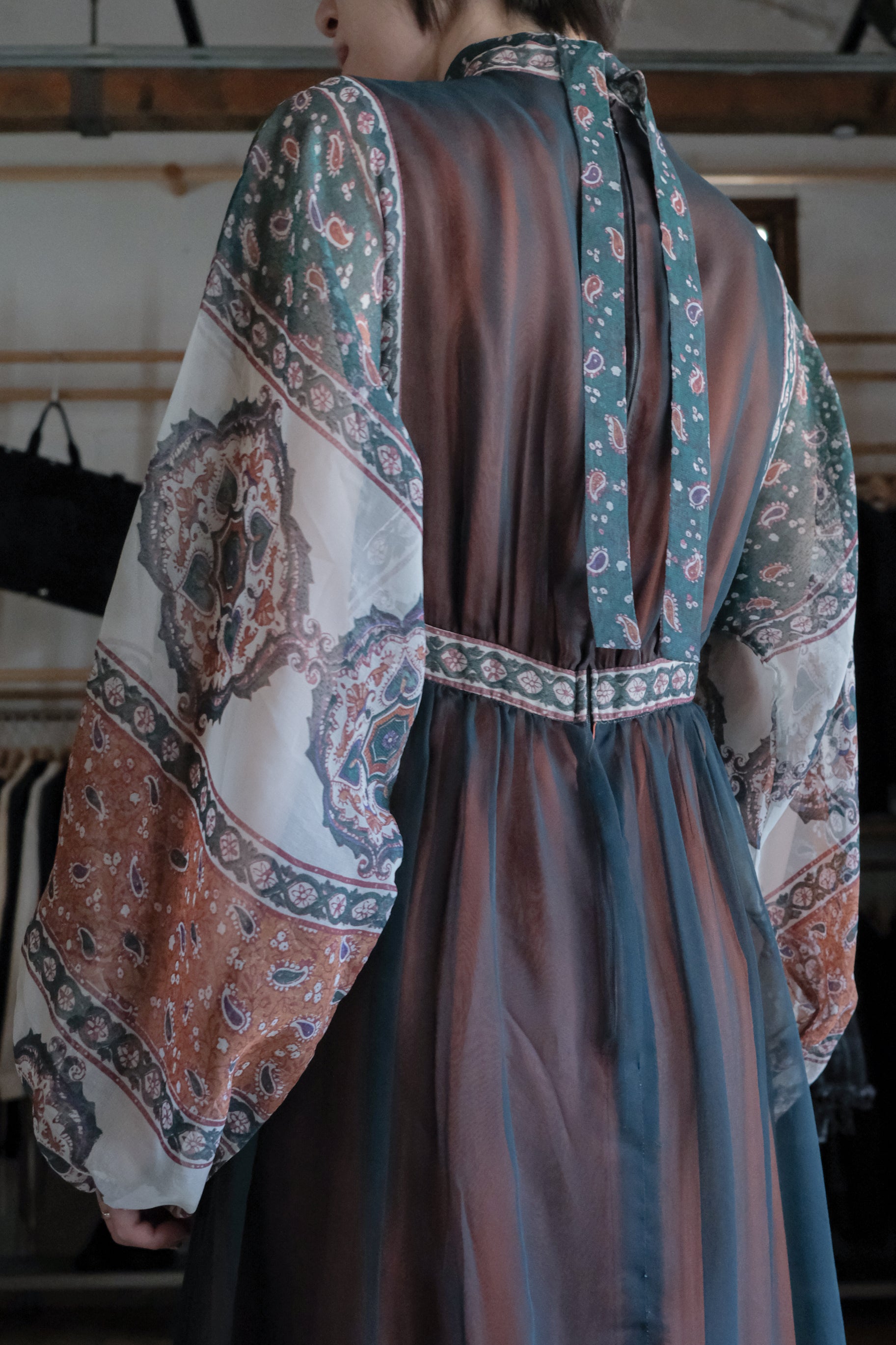 Vintage Paisley Print Frog Buttons Chiffon Dress / 古著變形蟲圖騰中式盤扣雪紡長洋裝