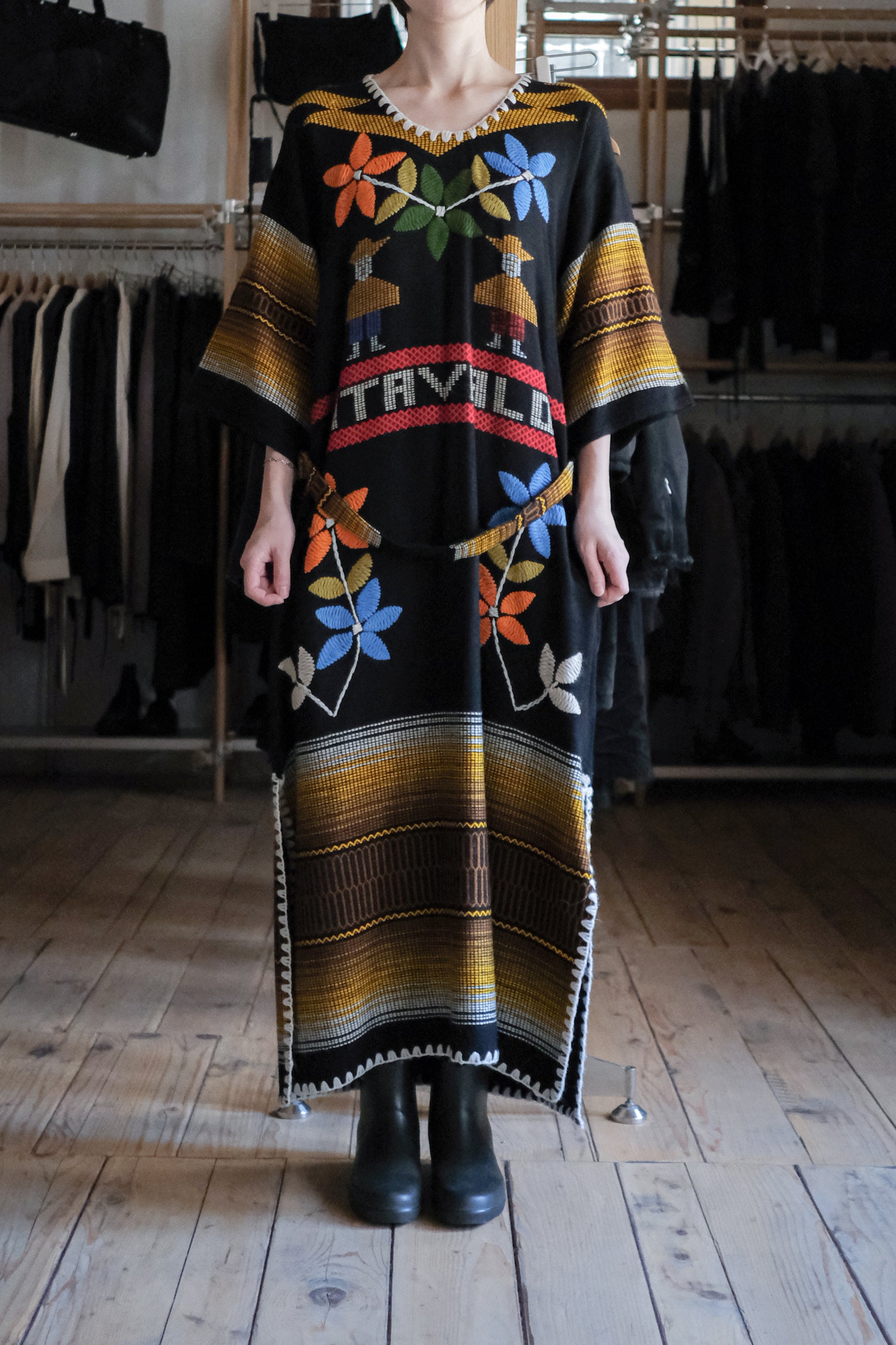 Mexican Vintage Cross-Stitch Huipil Belted Kaftan / 墨西哥古著十字繡綁帶長袍