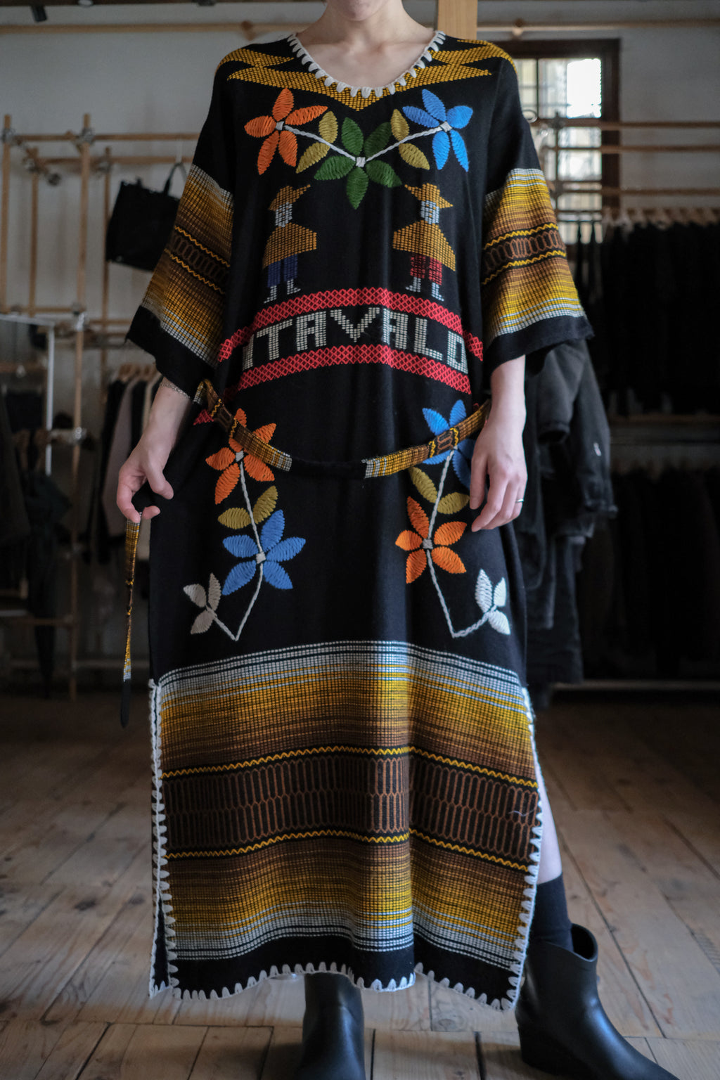Mexican Vintage Cross-Stitch Huipil Belted Kaftan / 墨西哥古著十字繡綁帶長袍