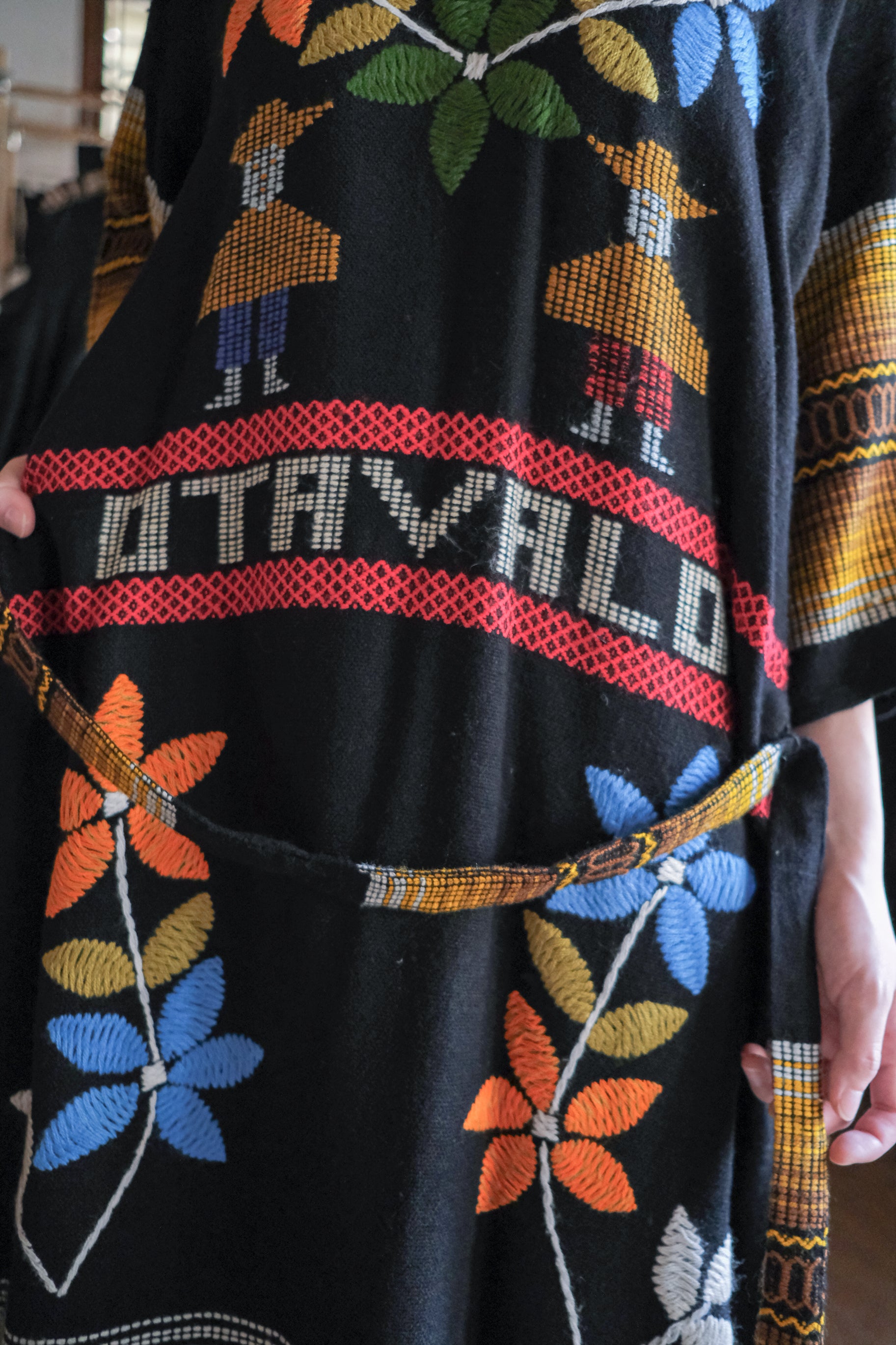 Mexican Vintage Cross-Stitch Huipil Belted Kaftan / 墨西哥古著十字繡綁帶長袍