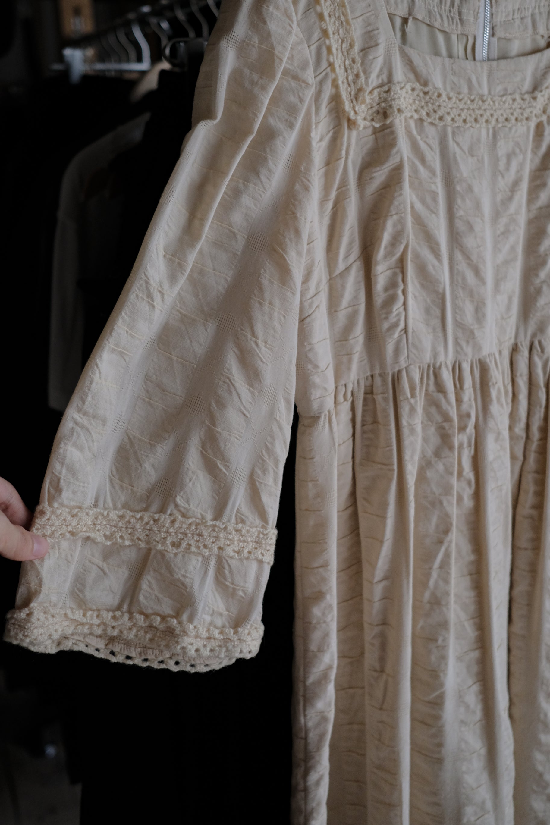1960-1970's Cream Lace-Trimmed Pintuck Empire Waist Maxi Dress / 古著奶油白方領蕾絲絎縫帝國高腰長洋裝