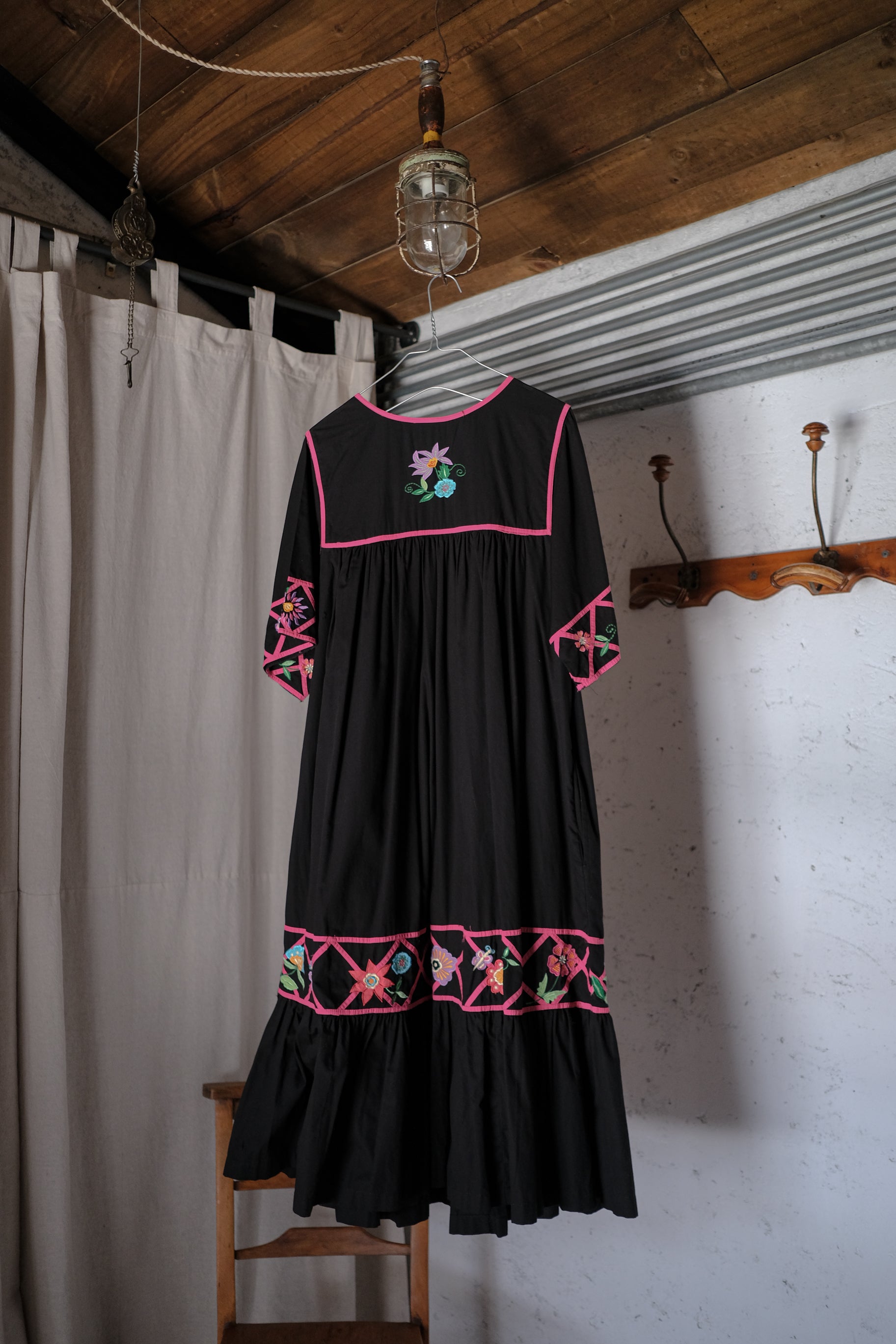 Vintage Folk Art Applique Dress / 古著民族貼布刺繡洋裝