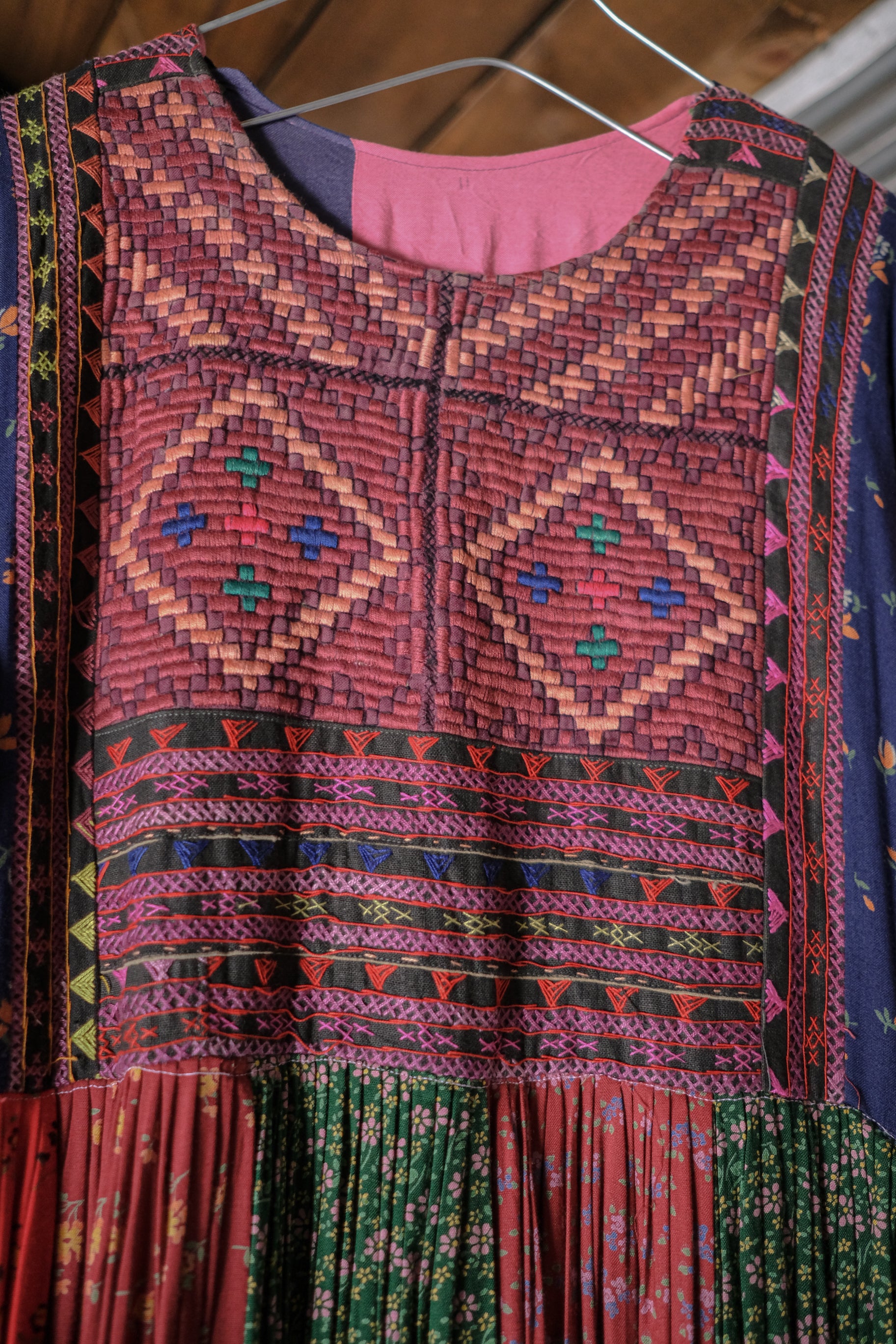 1970‘s Afghani Kuchi Style Hand-Embroidered Patchwork Dress / 阿富汗古著手工刺繡拼布洋裝