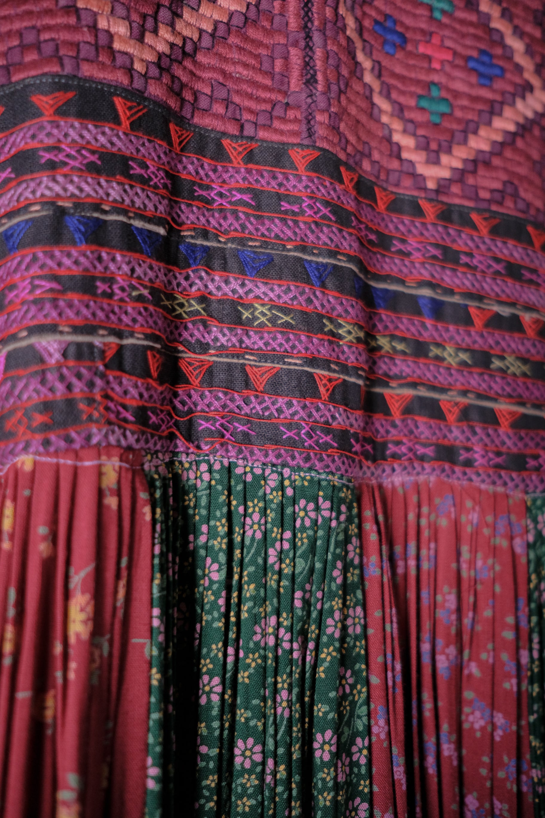 1970‘s Afghani Kuchi Style Hand-Embroidered Patchwork Dress / 阿富汗古著手工刺繡拼布洋裝