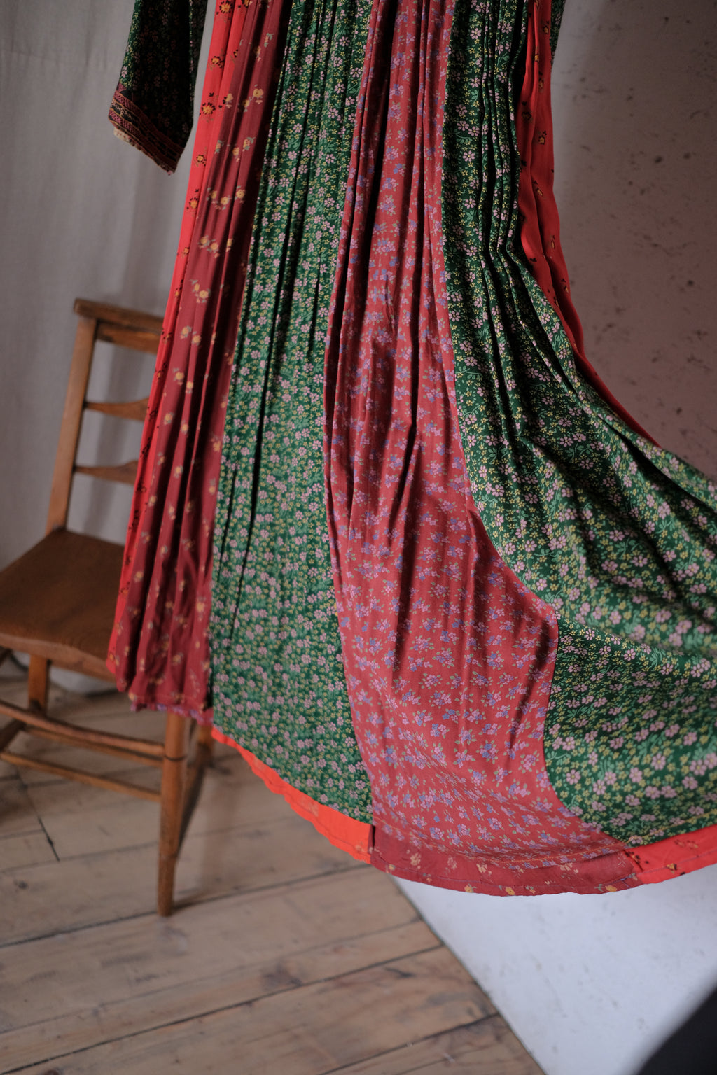 1970‘s Afghani Kuchi Style Hand-Embroidered Patchwork Dress / 阿富汗古著手工刺繡拼布洋裝