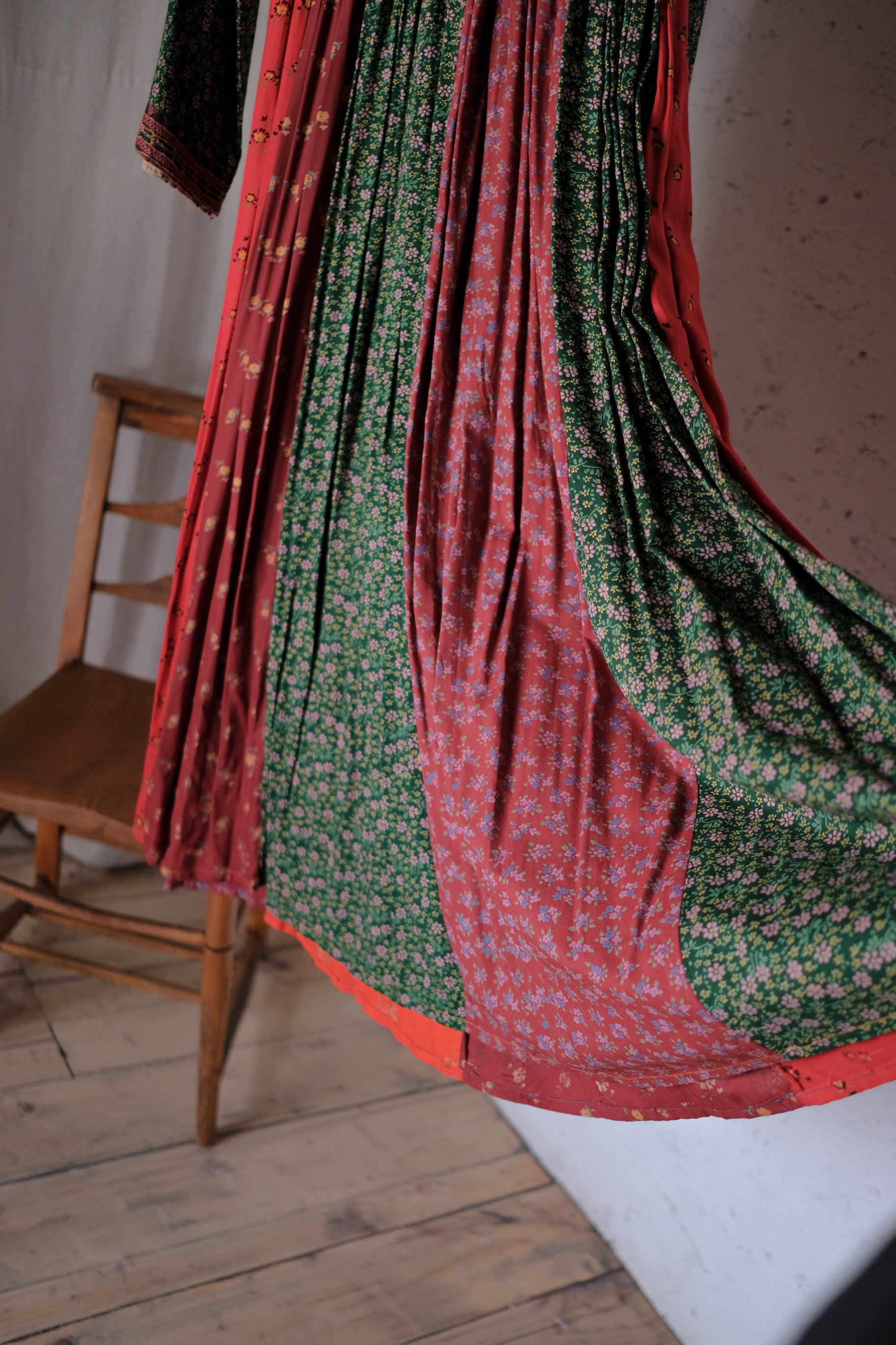 1970‘s Afghani Kuchi Style Hand-Embroidered Patchwork Dress / 阿富汗古著手工刺繡拼布洋裝
