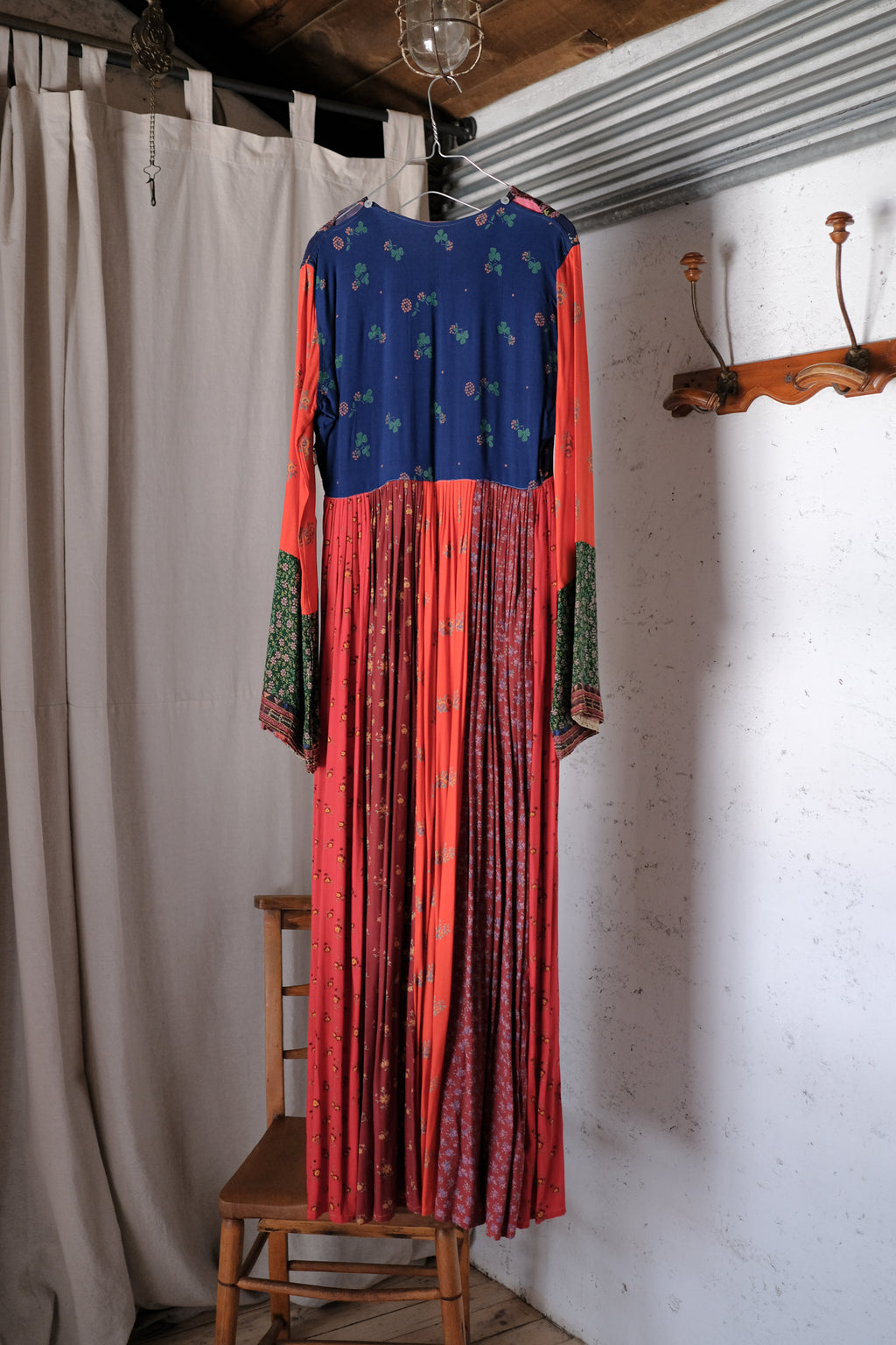 1970‘s Afghani Kuchi Style Hand-Embroidered Patchwork Dress / 阿富汗古著手工刺繡拼布洋裝