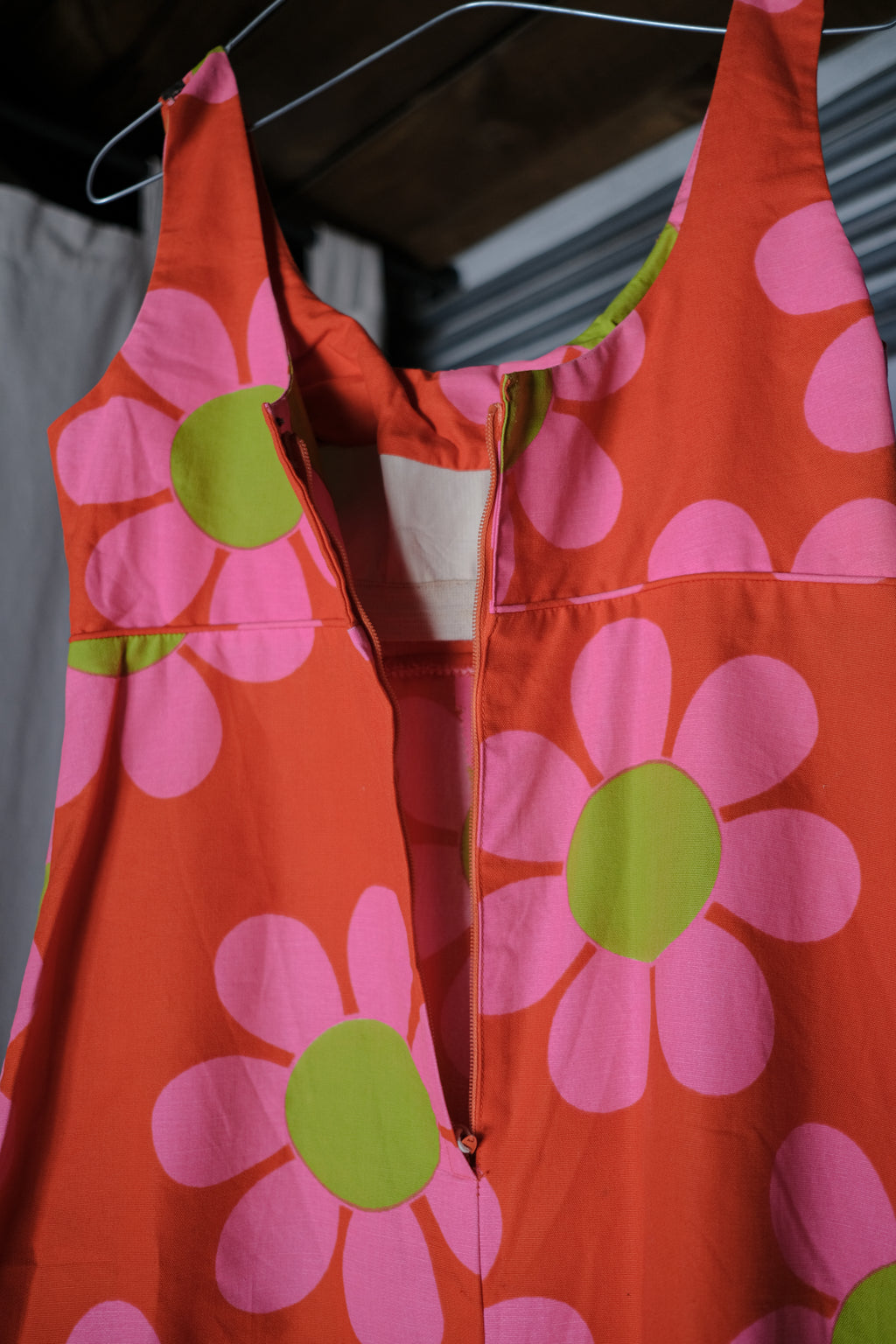 1960's Vivid Color Flower Power Jump Suit / 古著撞色雛菊印花普普風連身褲