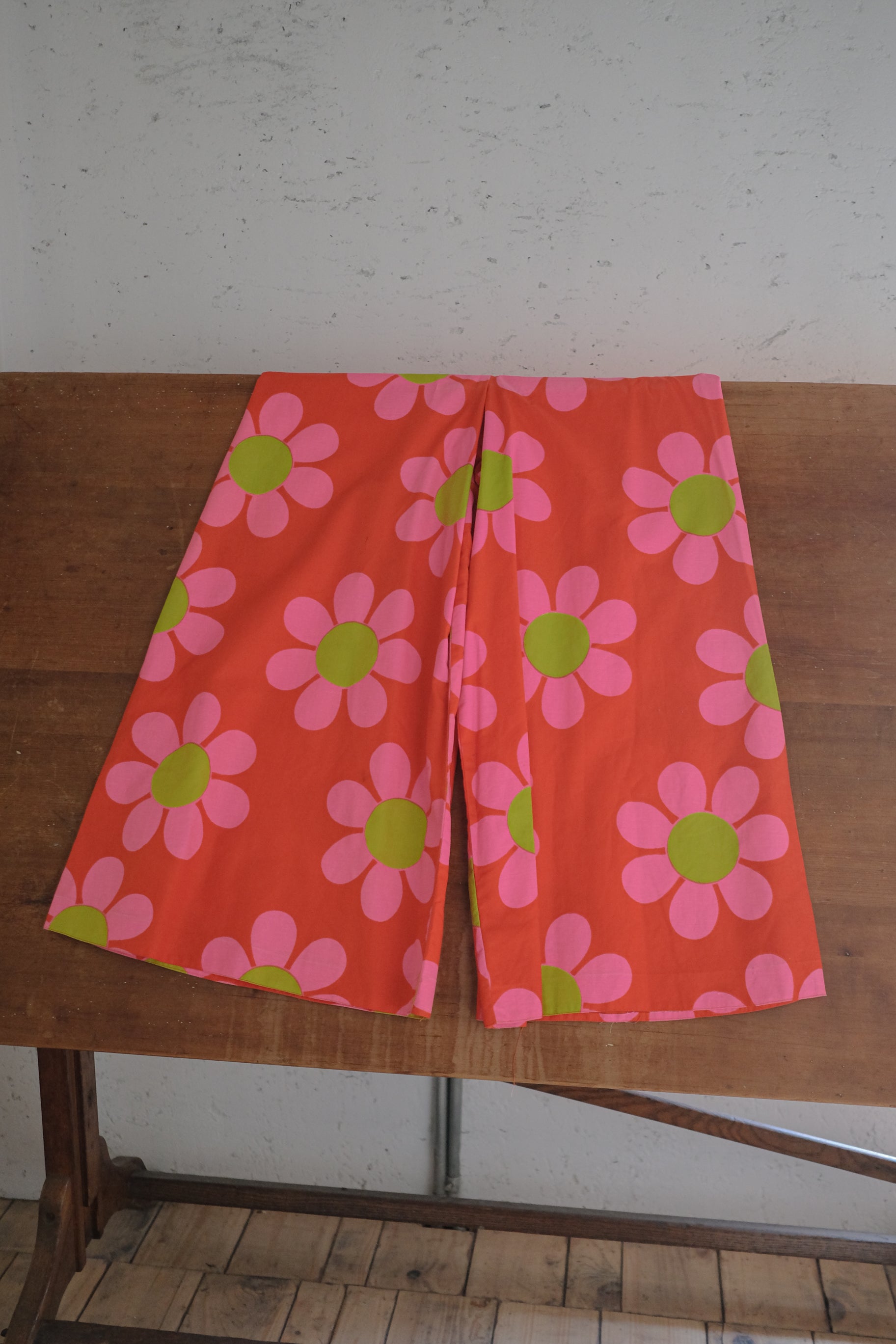 1960's Vivid Color Flower Power Jump Suit / 古著撞色雛菊印花普普風連身褲